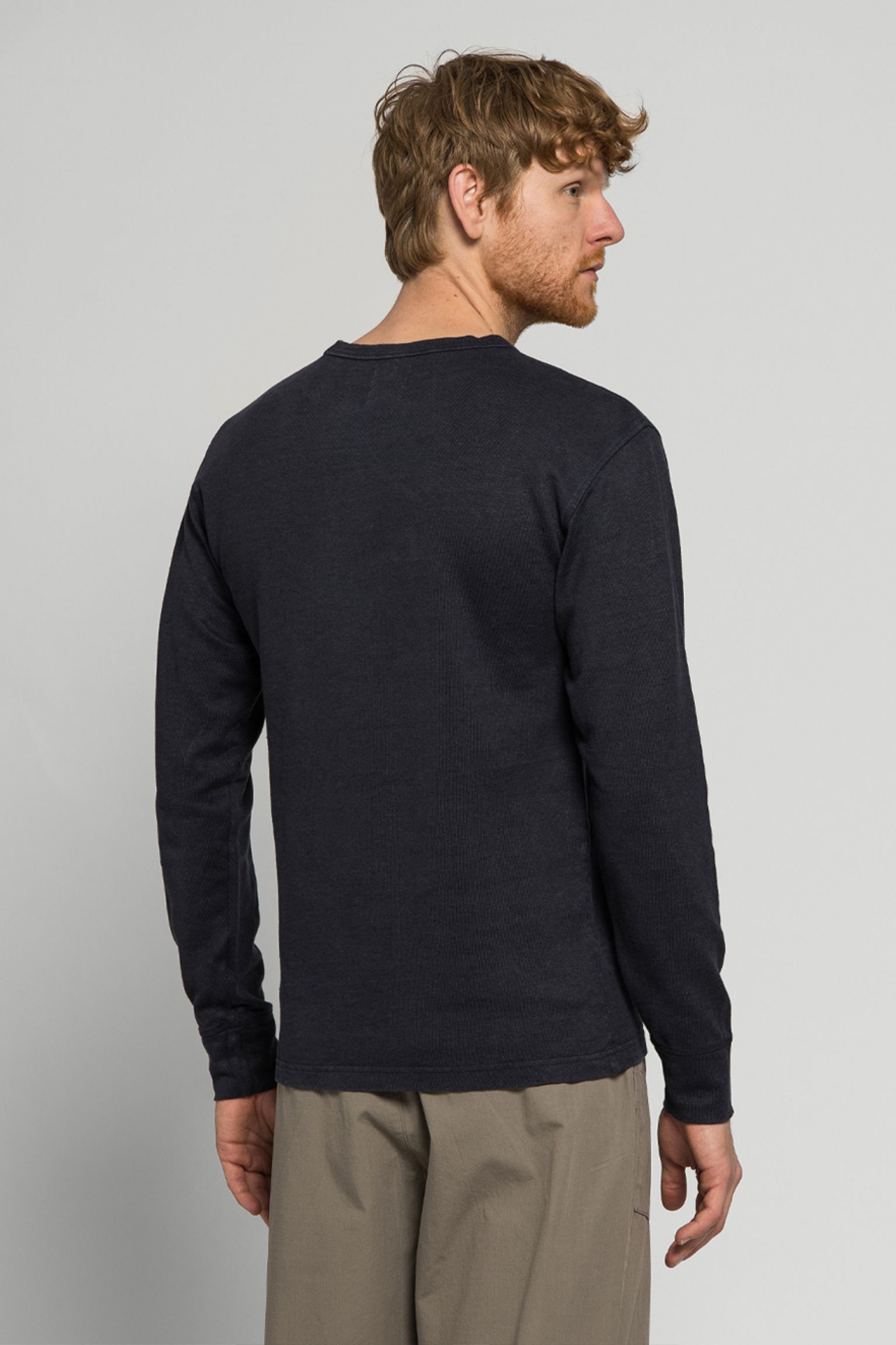 Лонгслив LONG SLEEVE POCKET T