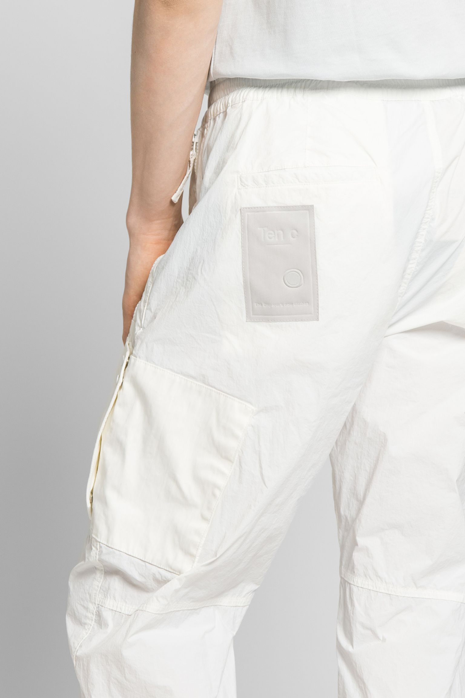 Широкий выбор Брюки Ten C PANTALONE CARGO TASCONATO