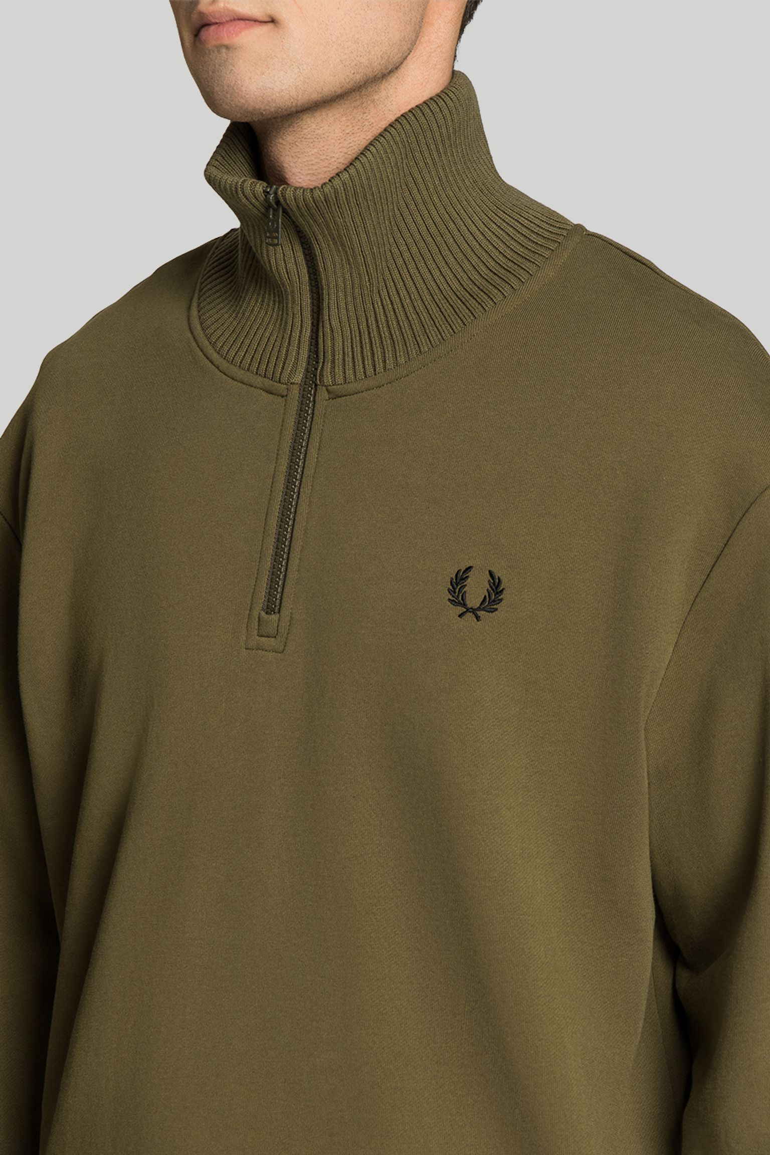 Широкий выбор Свитошот KNITTED TRIM ZIP NECK SWEATSHIRT