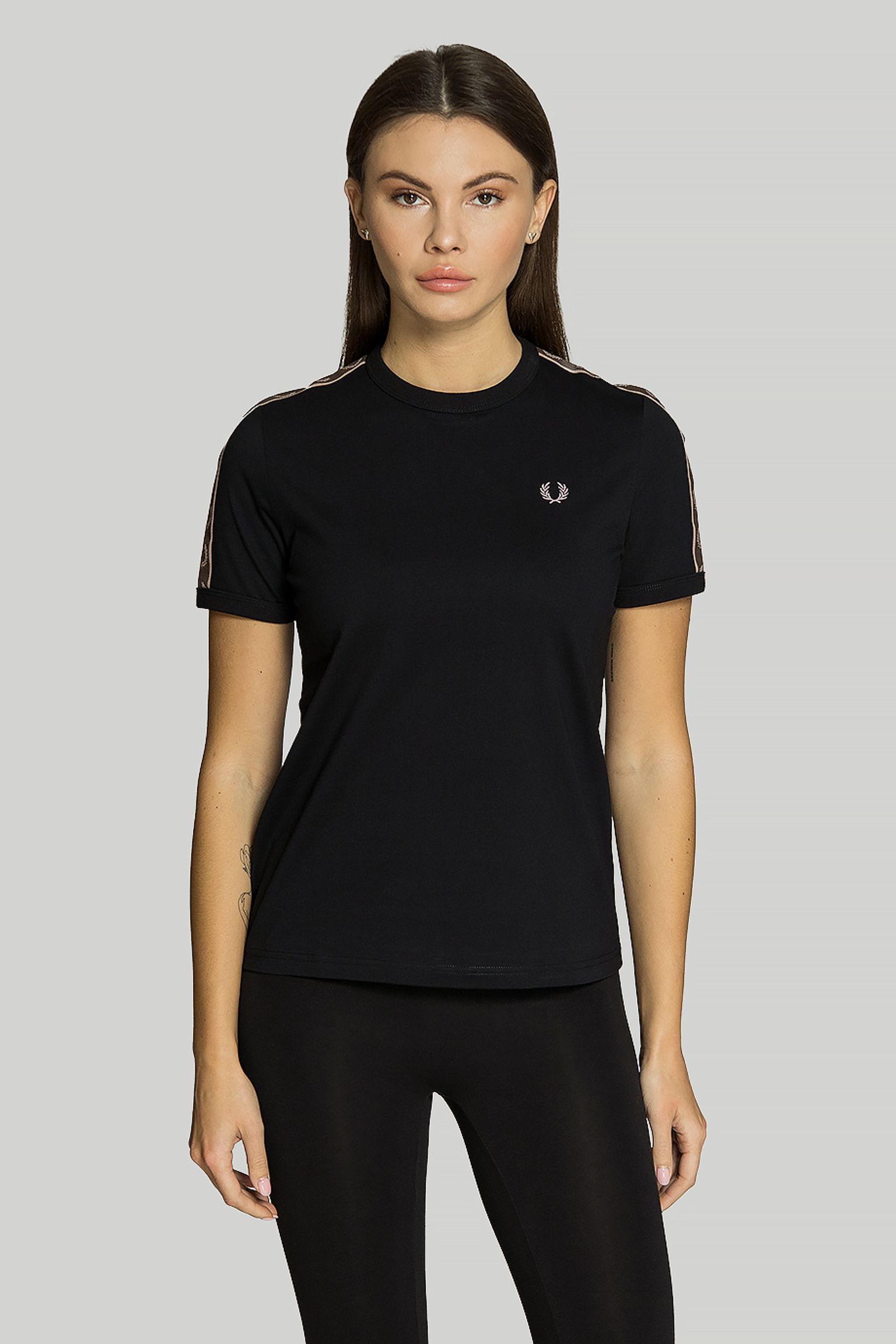 Футболка Fred Perry TAPED RINGER T-SHIRT