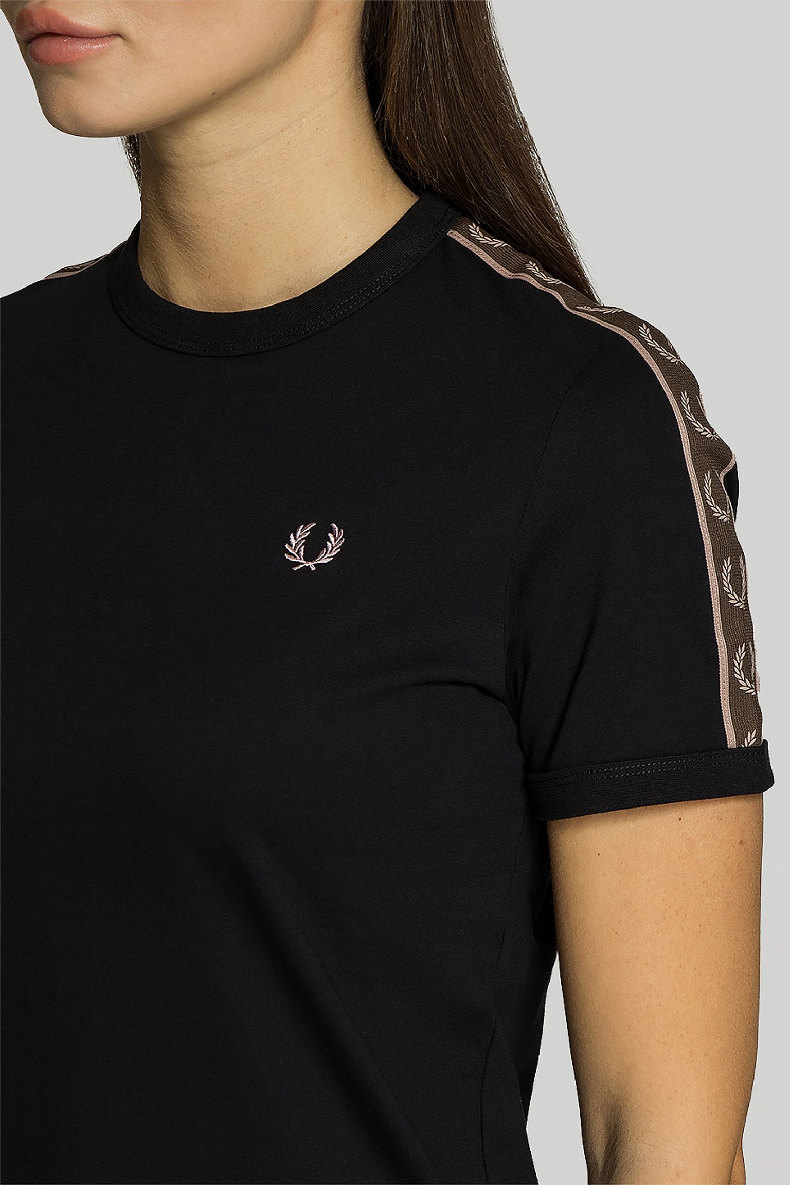 Футболка Fred Perry TAPED RINGER T-SHIRT