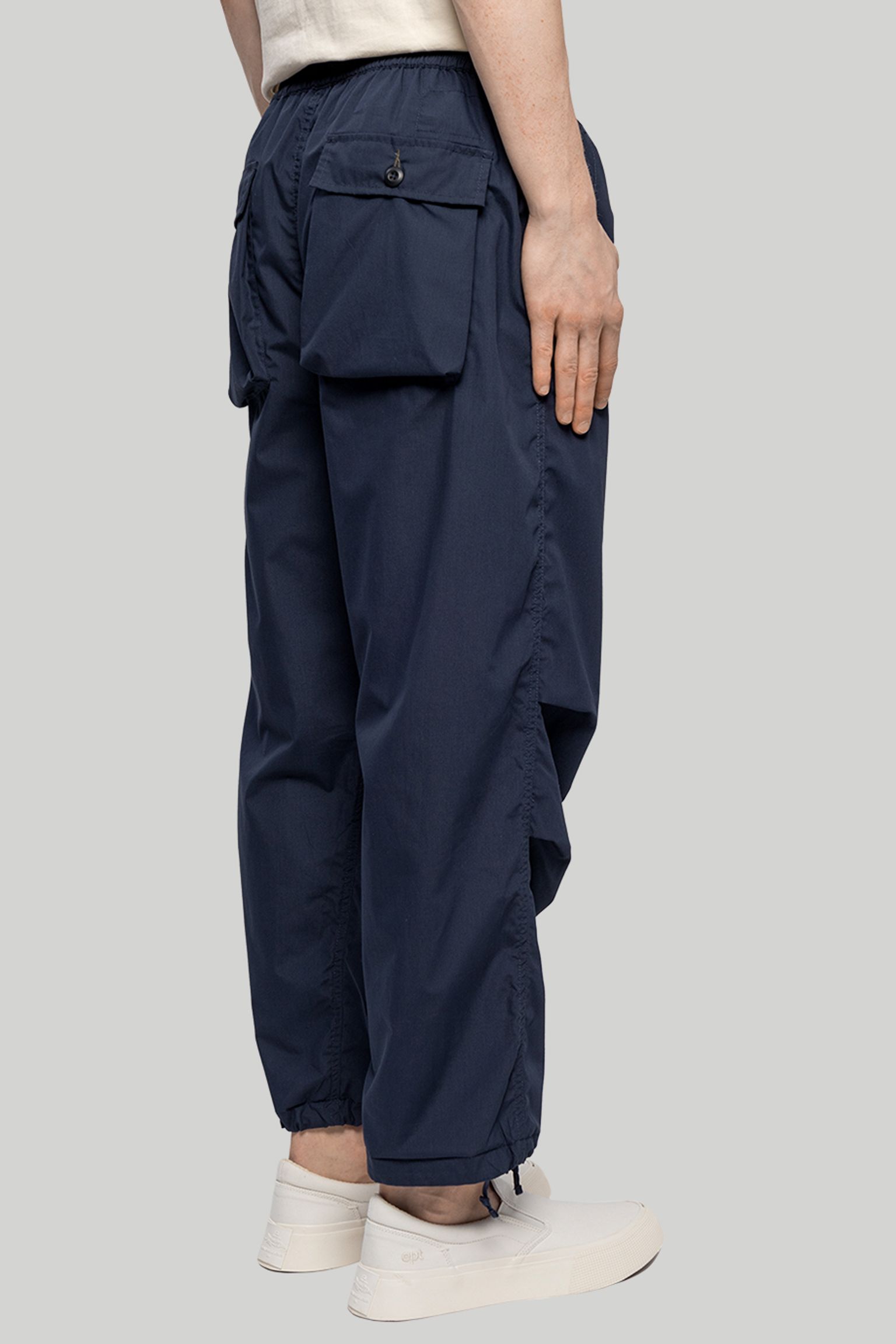 Брюки Universal Works PARACHUTE PANT