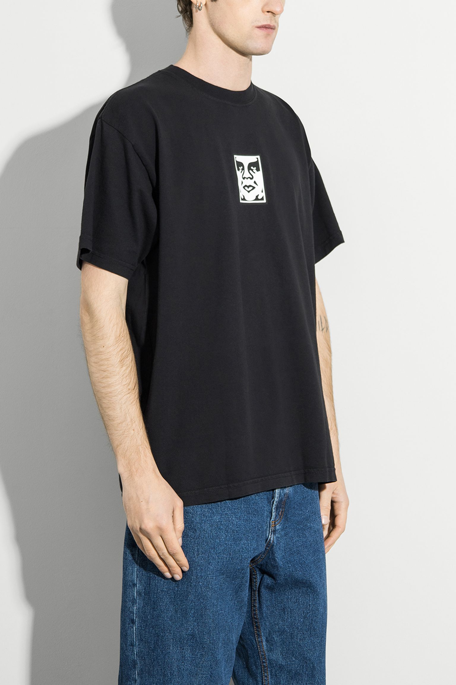Футболка ICON HEAVYWEIGHT TEE с доставкой