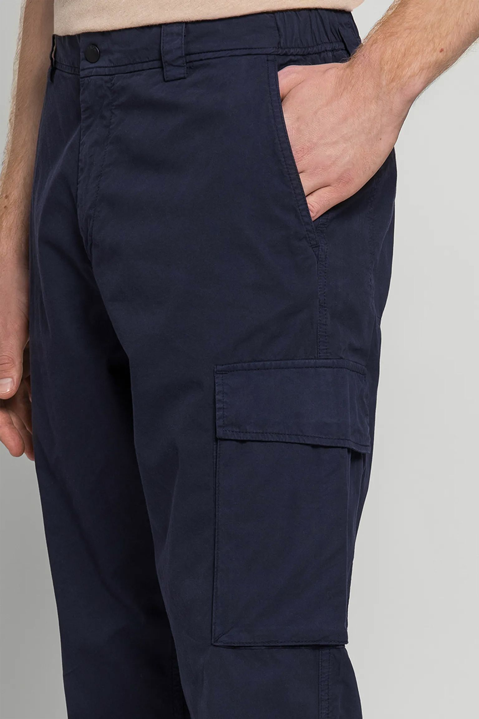 Широкий выбор Брюки Woolrich GABARDINE CARGO PANT