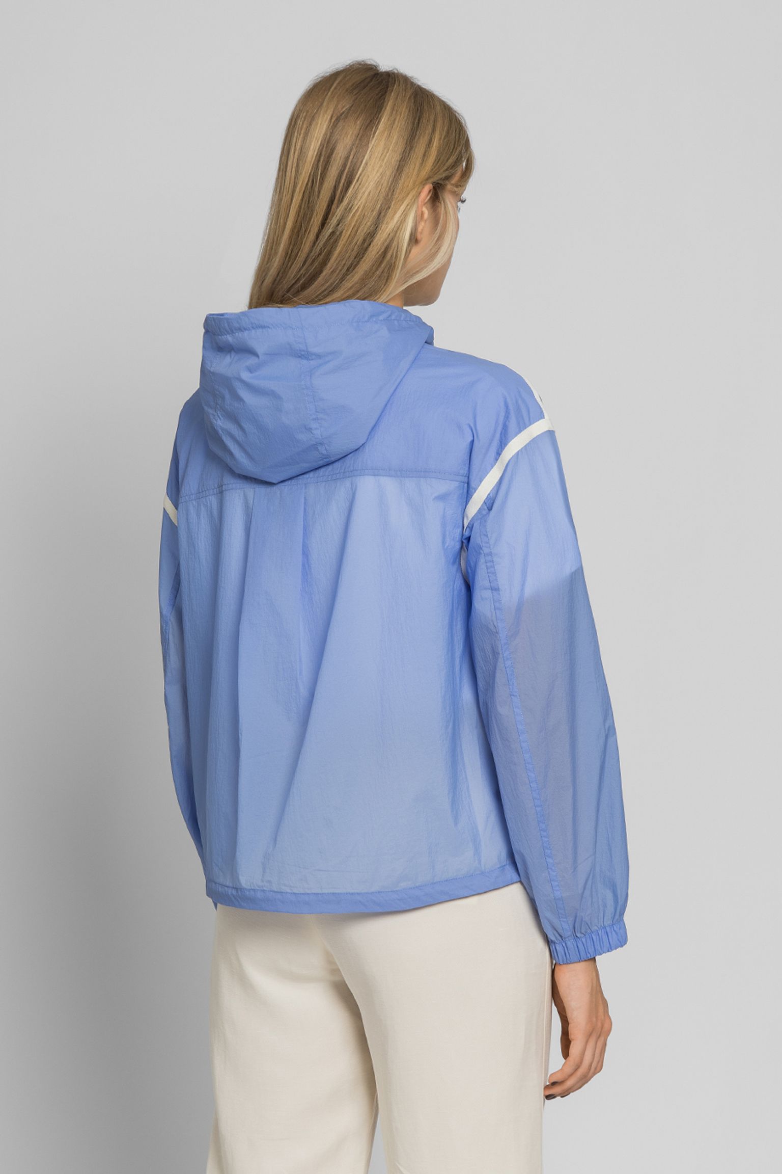 Стильные Куртка LIGHT CRINKLE HOODED JACKET