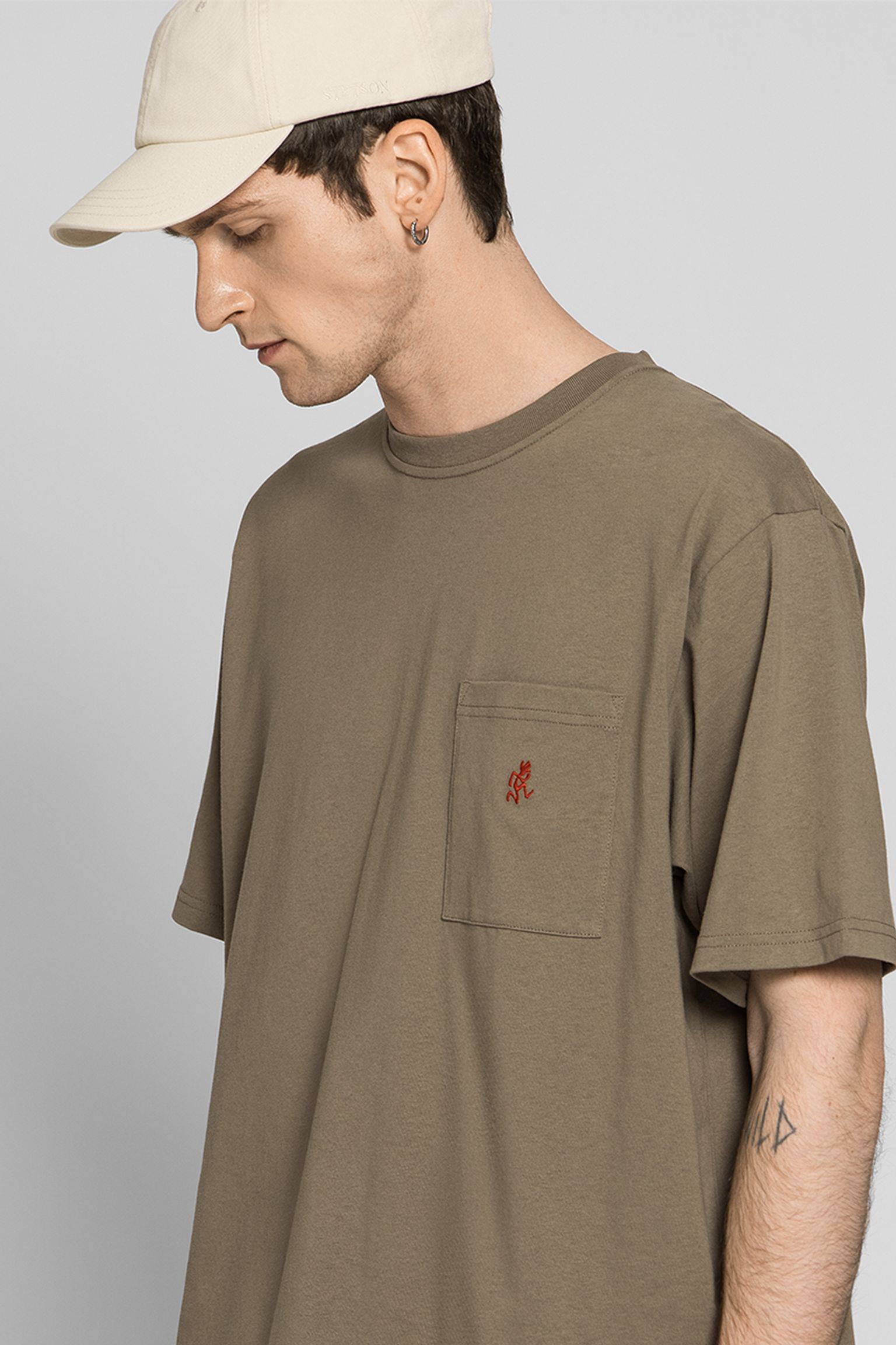 Стильные Футболка ONE POINT TEE