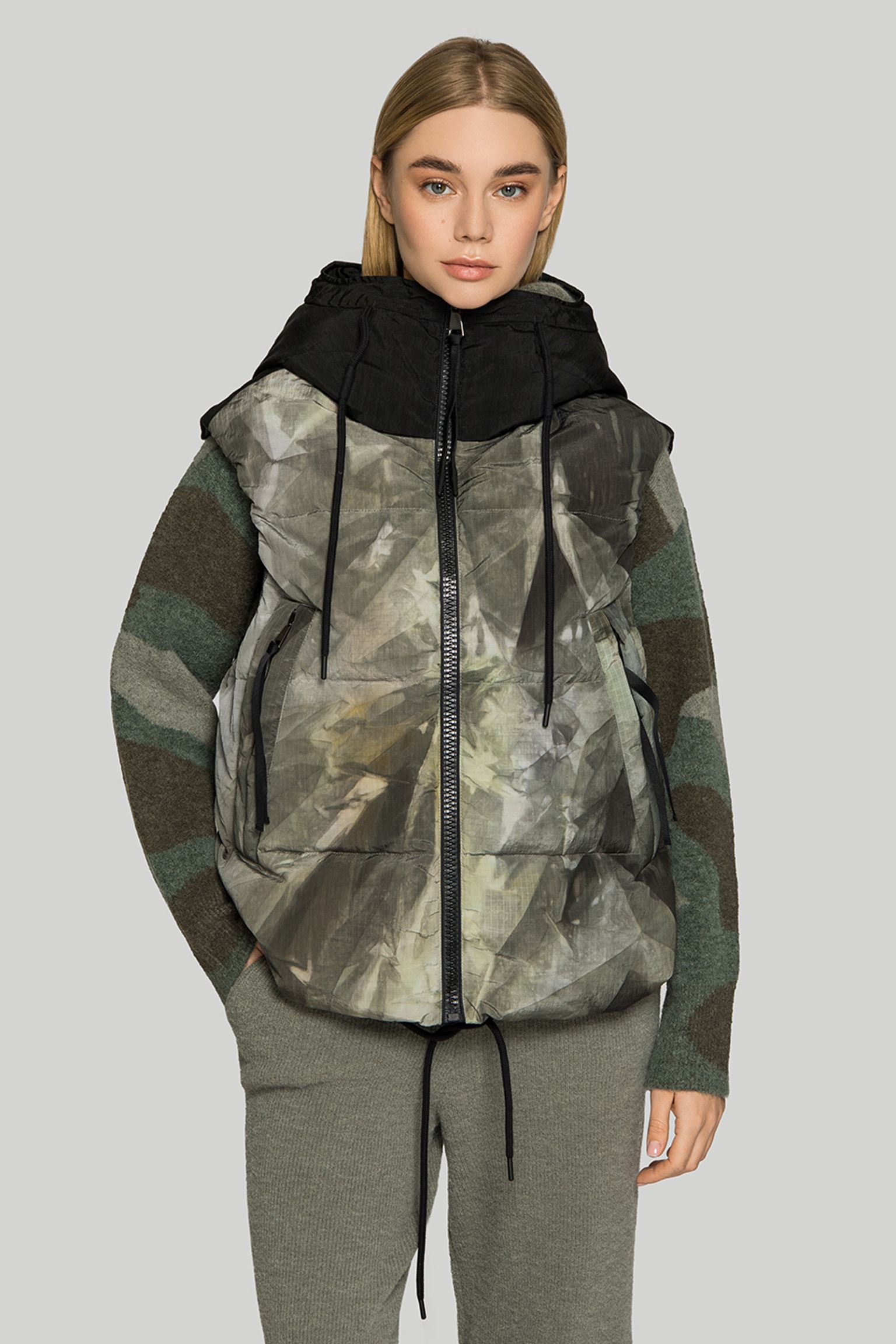 Жилет HOLDEN W HOODED DOWN VEST