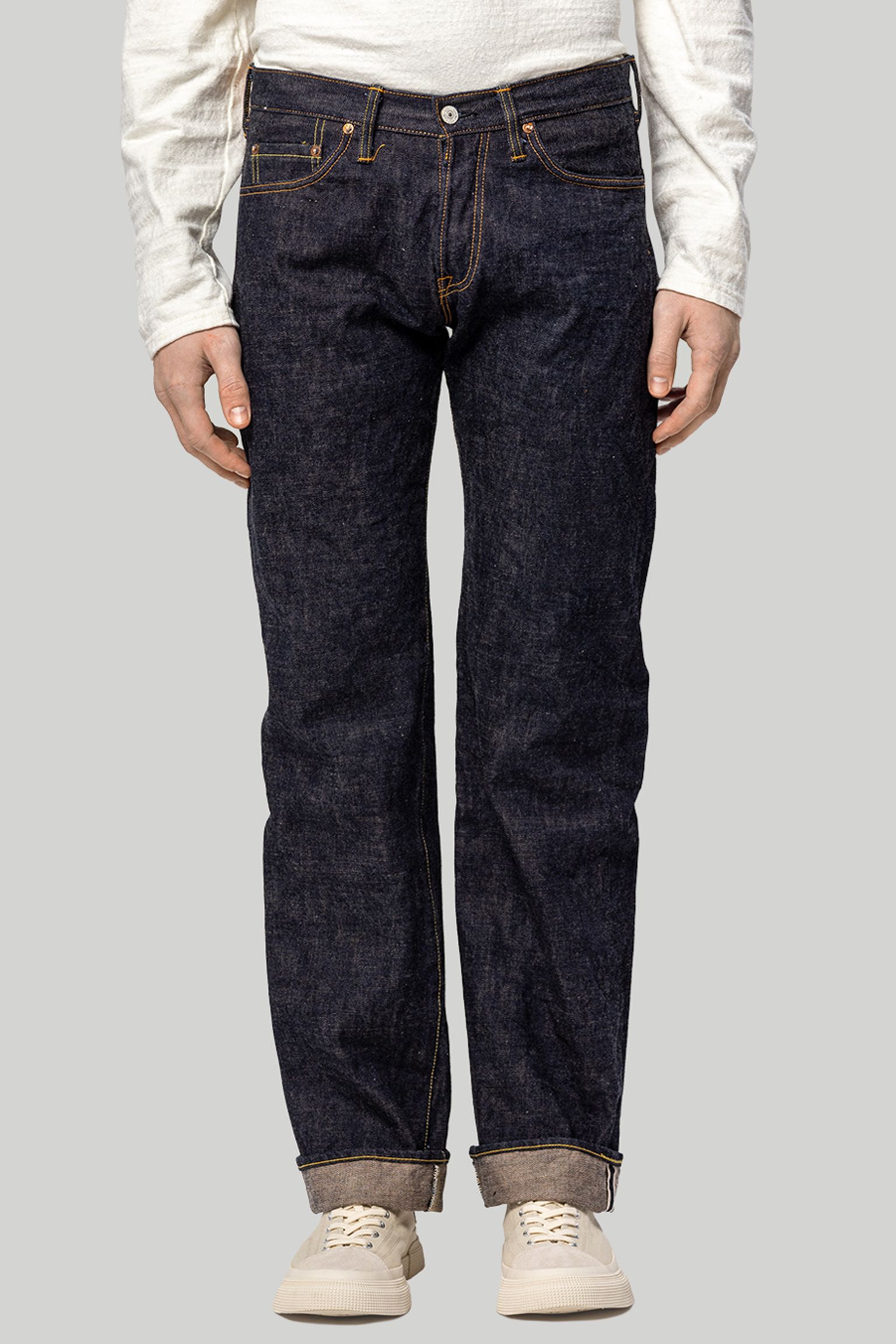 Джинсы UES REGULAR STRAIGHT DENIM PANTS с доставкой