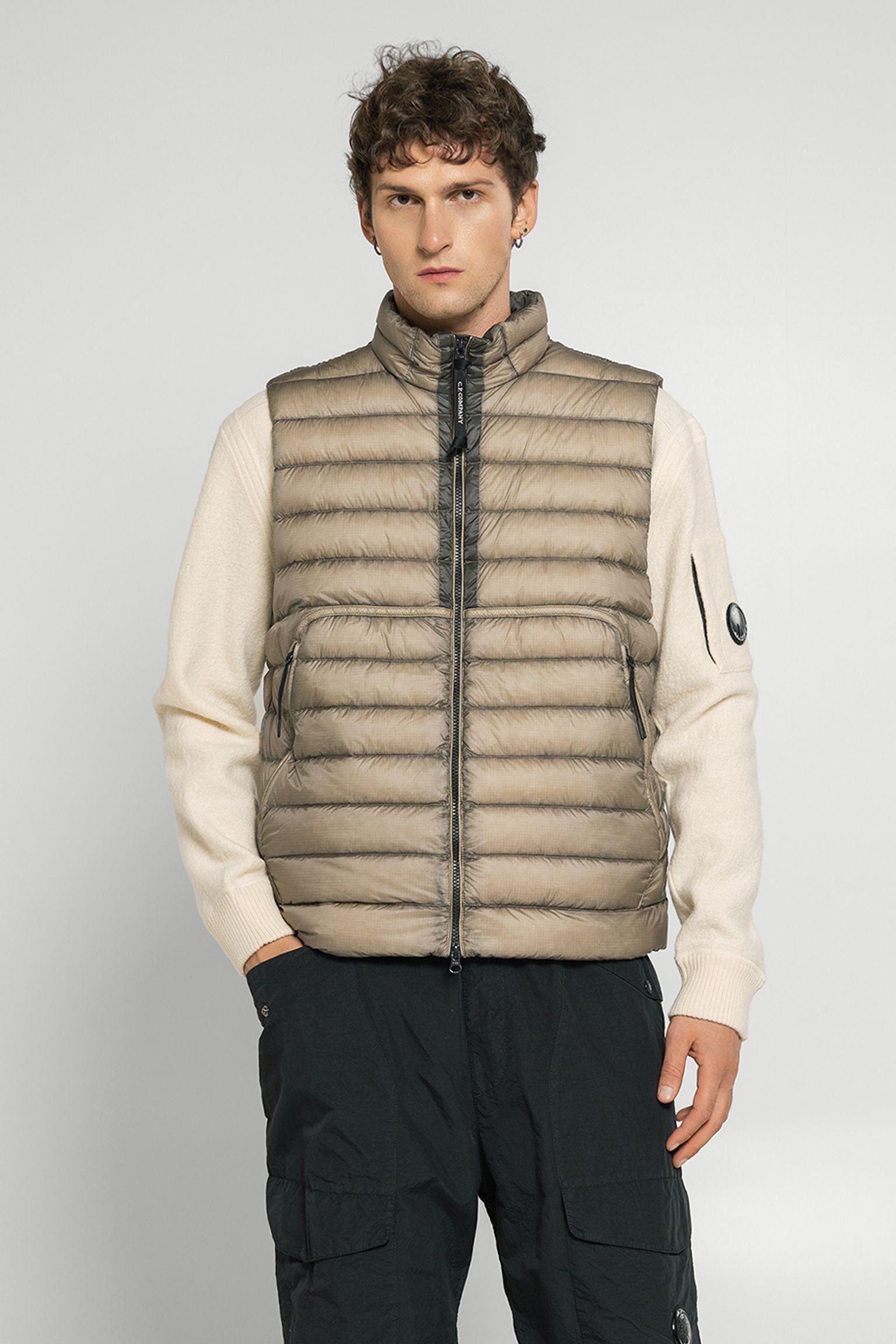 Жилет пуховой OUTERWEAR VEST IN DD SHELL