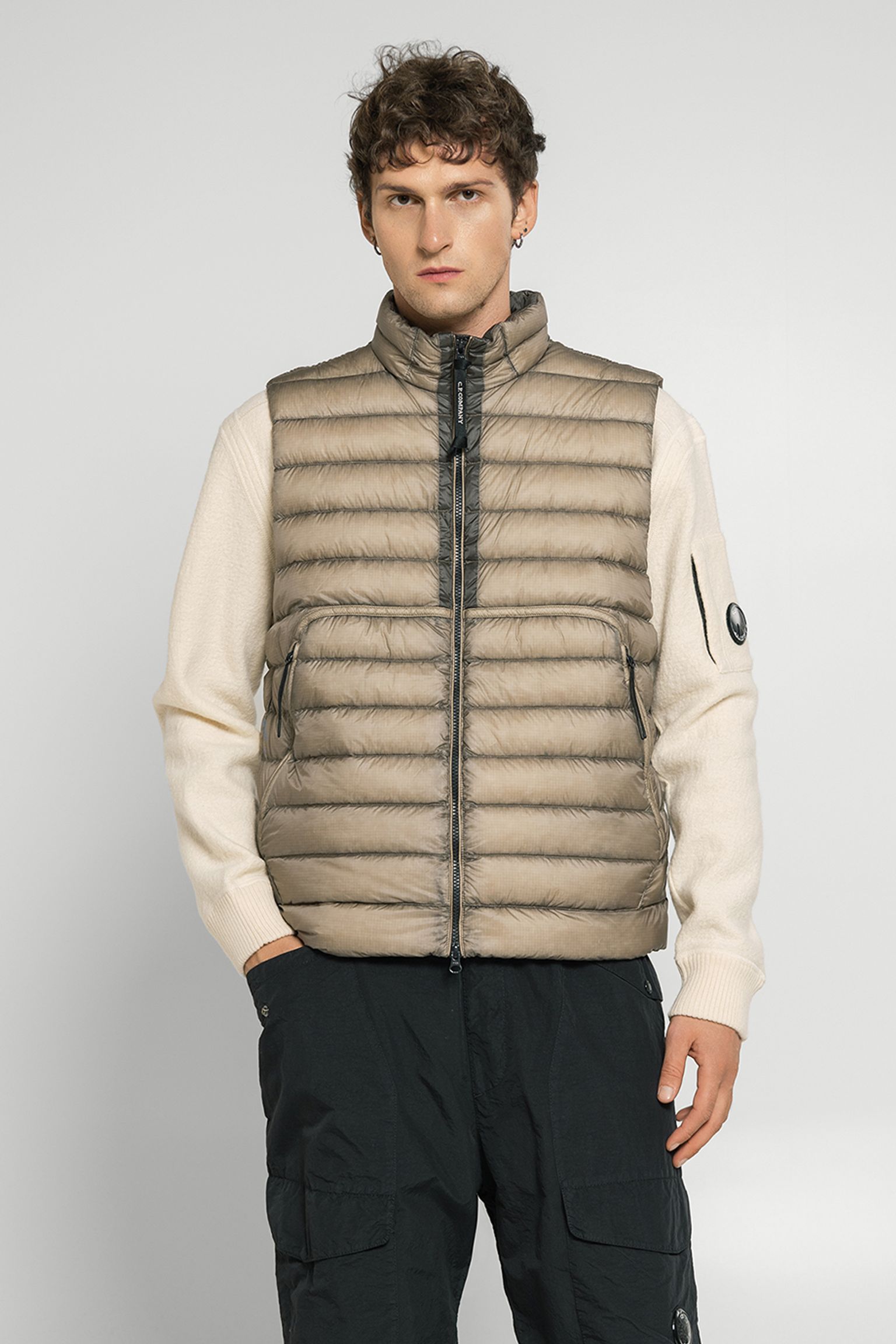 Жилет пуховой OUTERWEAR VEST IN DD SHELL купить в Украине
