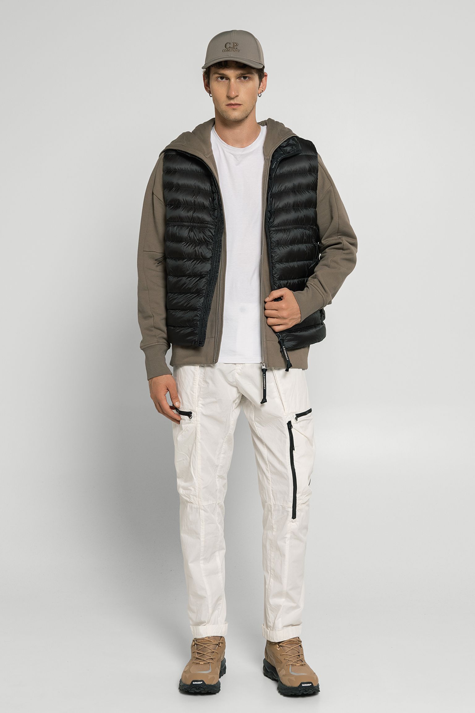 Жилет пуховий OUTERWEAR VEST IN DD SHELL