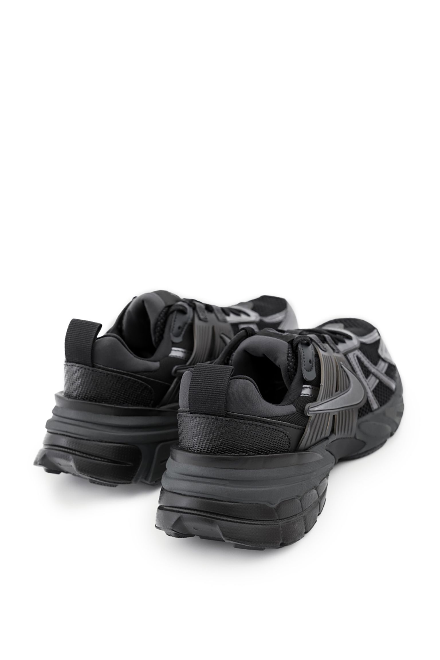 Стильные Кроссовки Nike V2K Run