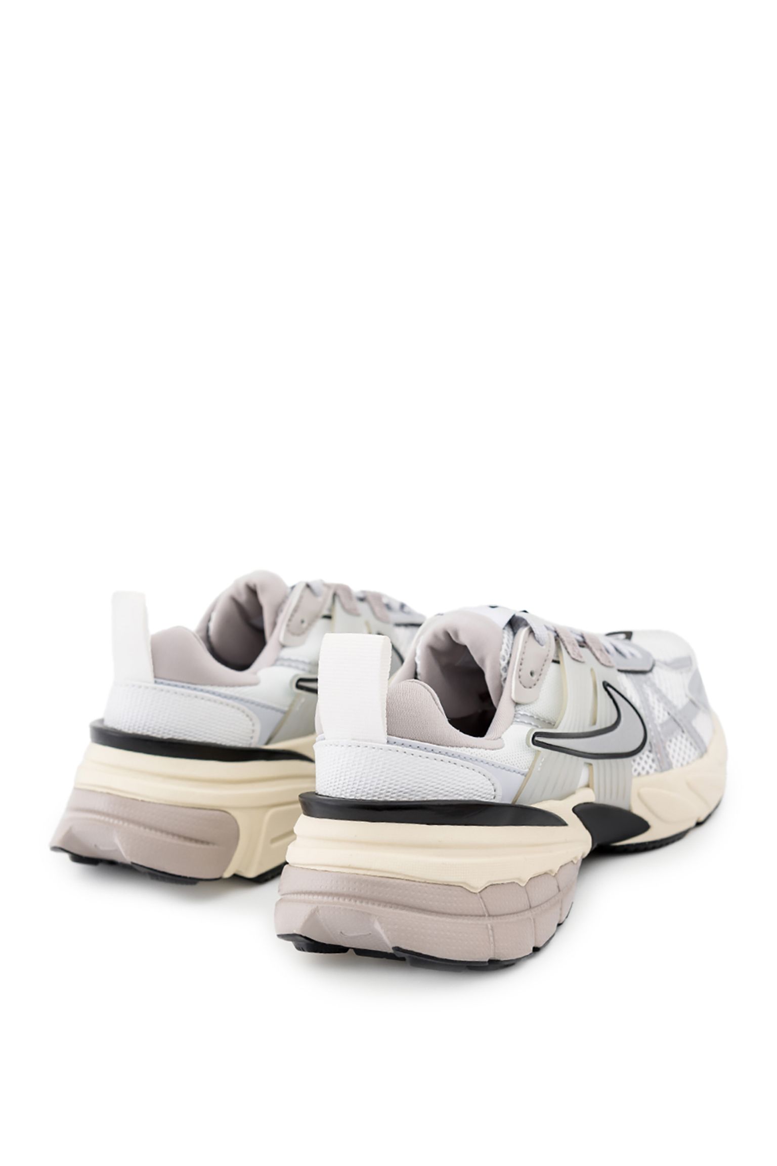 Стильні Кросівки Nike V2K Run