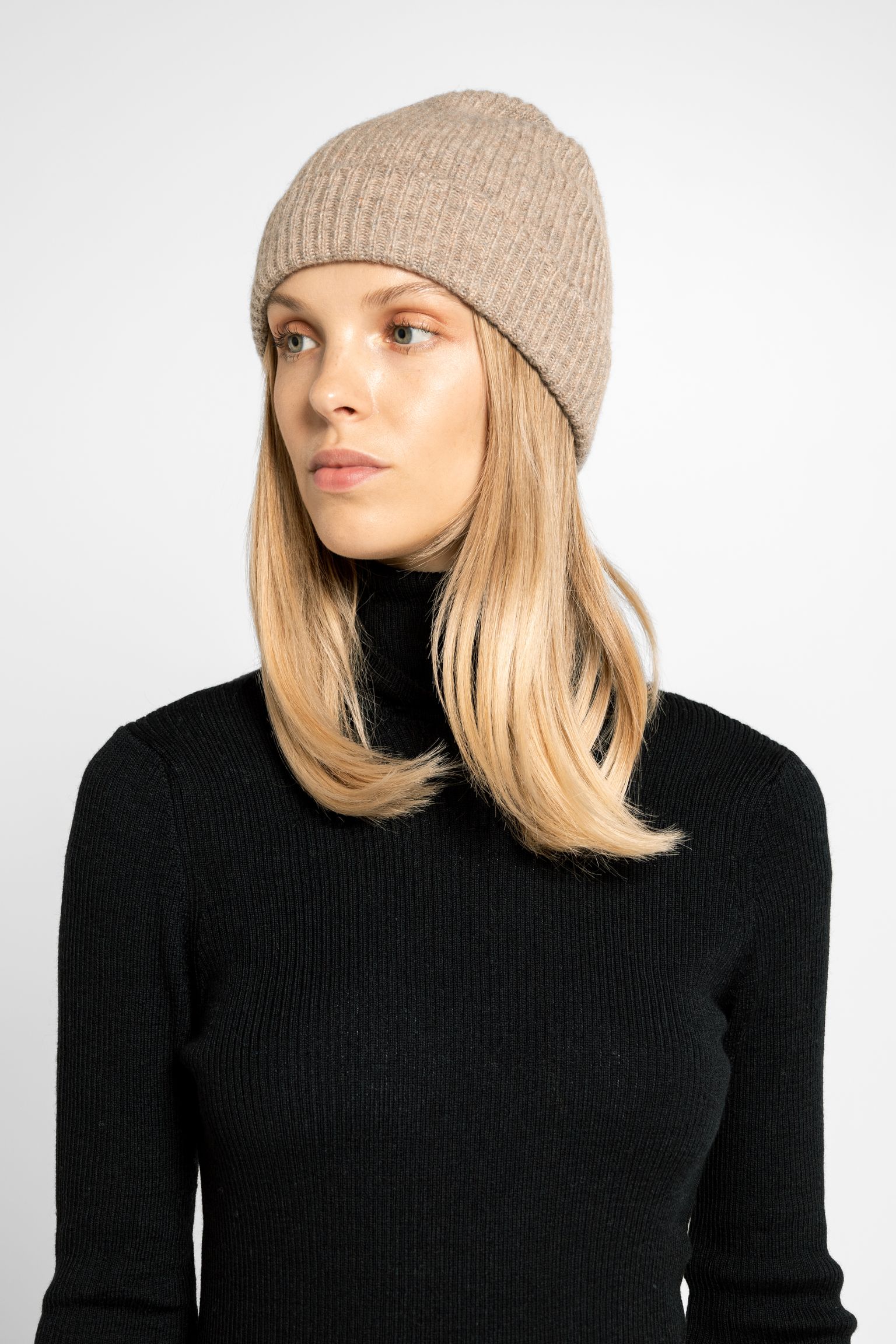 Шапка   CASHMERE RIBBED HAT