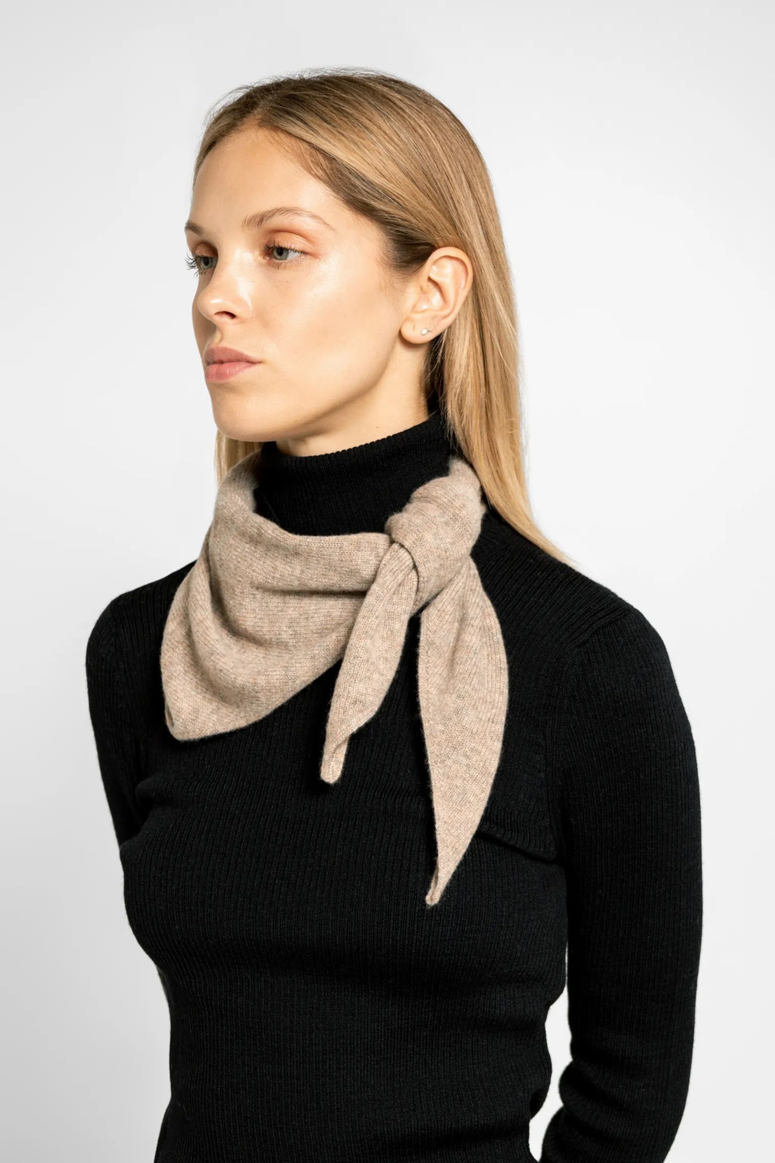 Шарф   CASHMERE GAUZY TRIANGLE NECK TIE купити в Україні