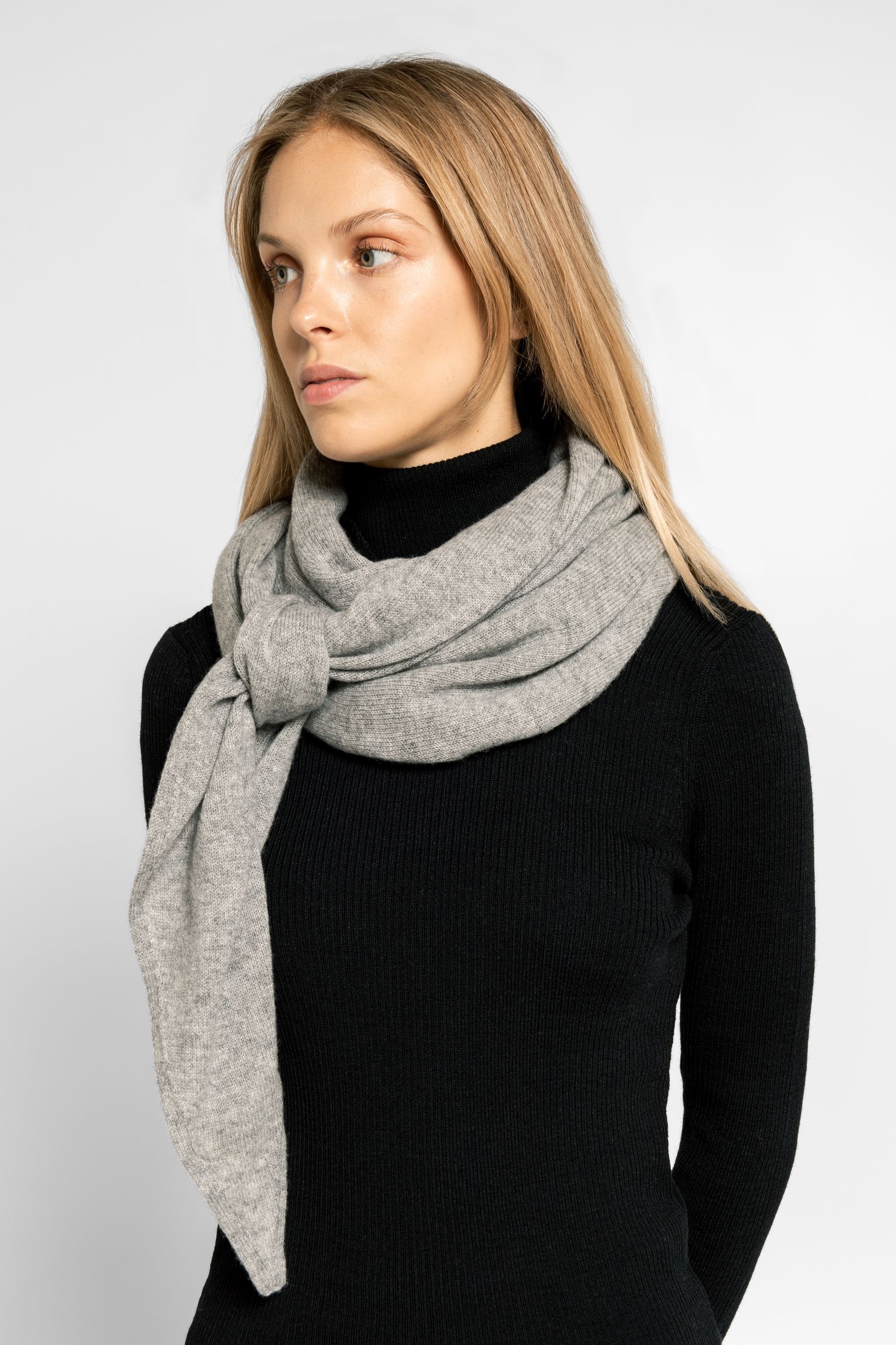 Шарф   CASHMERE GAUZY DIAMOND SCARF