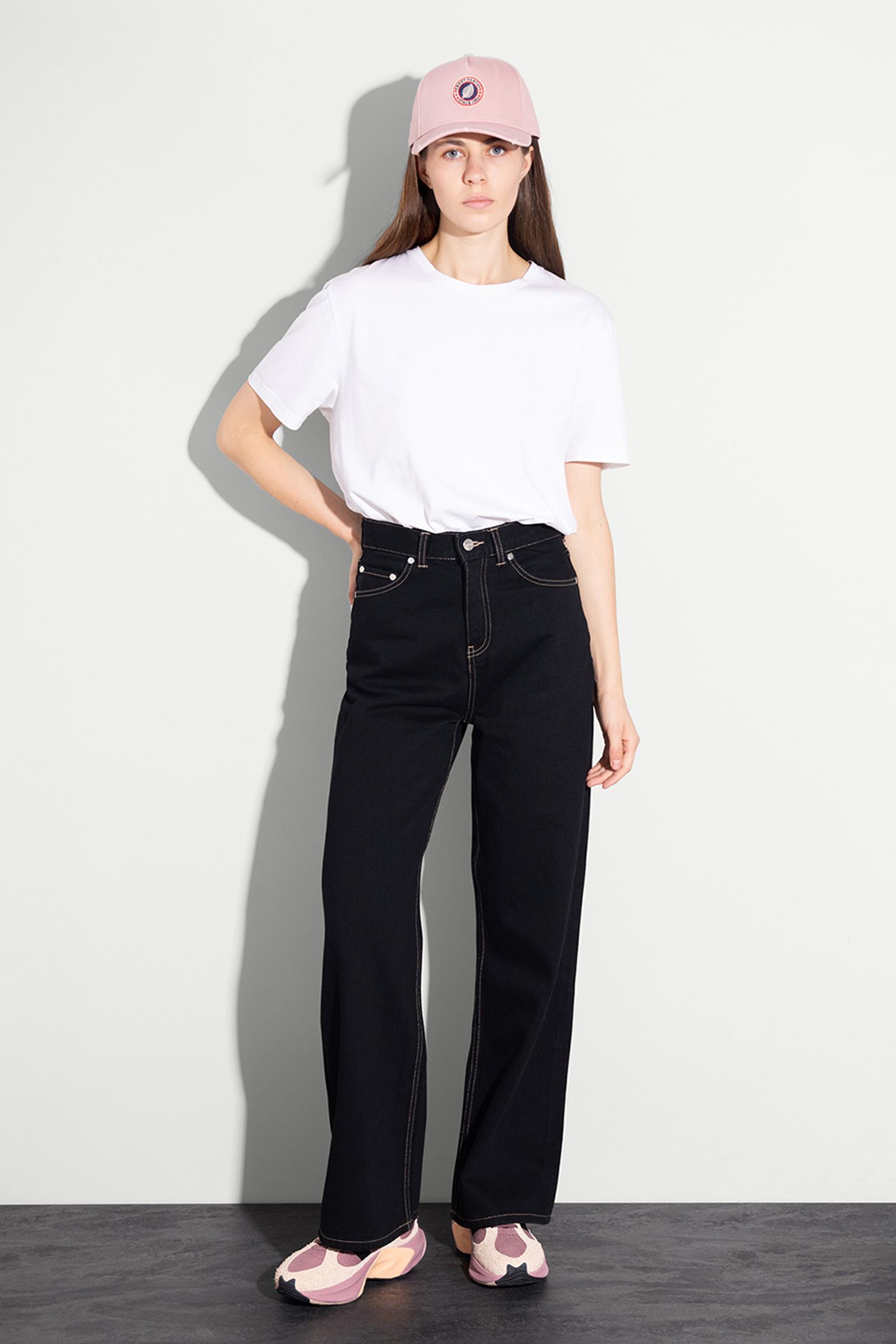 Джинсы W Olivia Pant Pembroke Black Denim 13.56oz купить в Украине