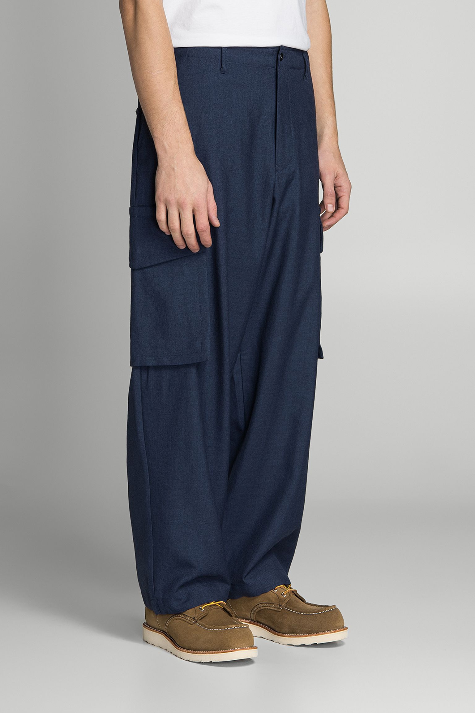 брюки WOOL GABARDINE WIDE CARGO PANTS