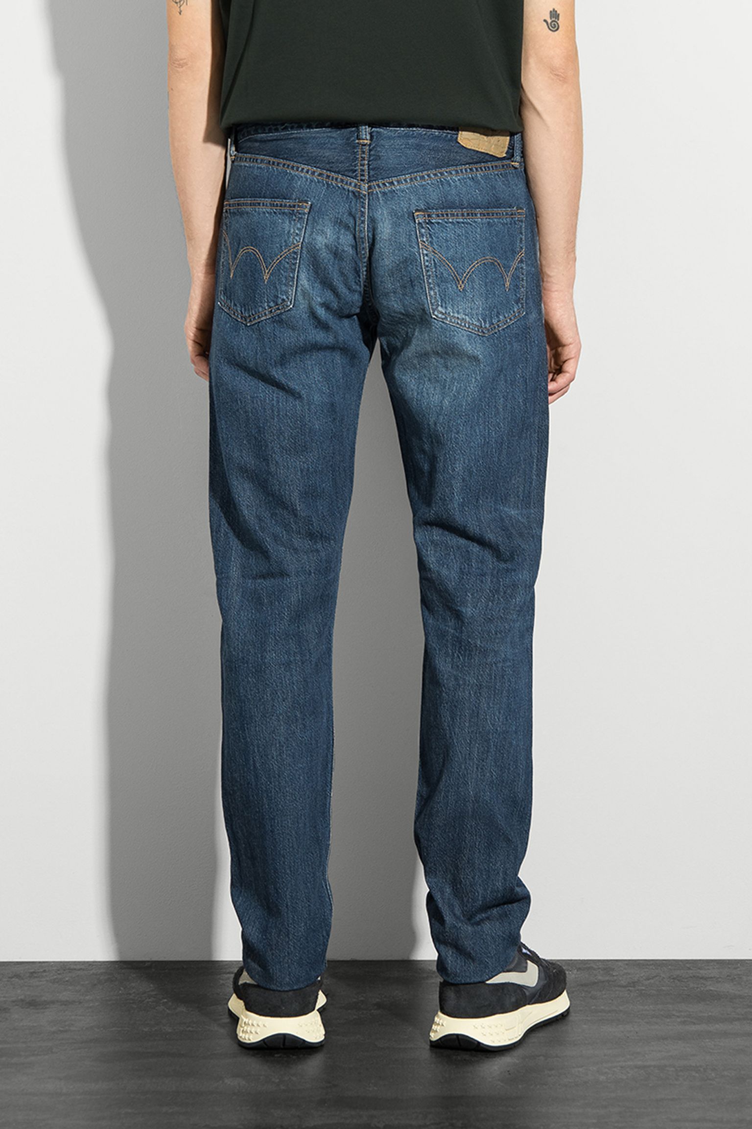 Джинсы Regular Tapered Kaihara Indigo Red Selvage с доставкой