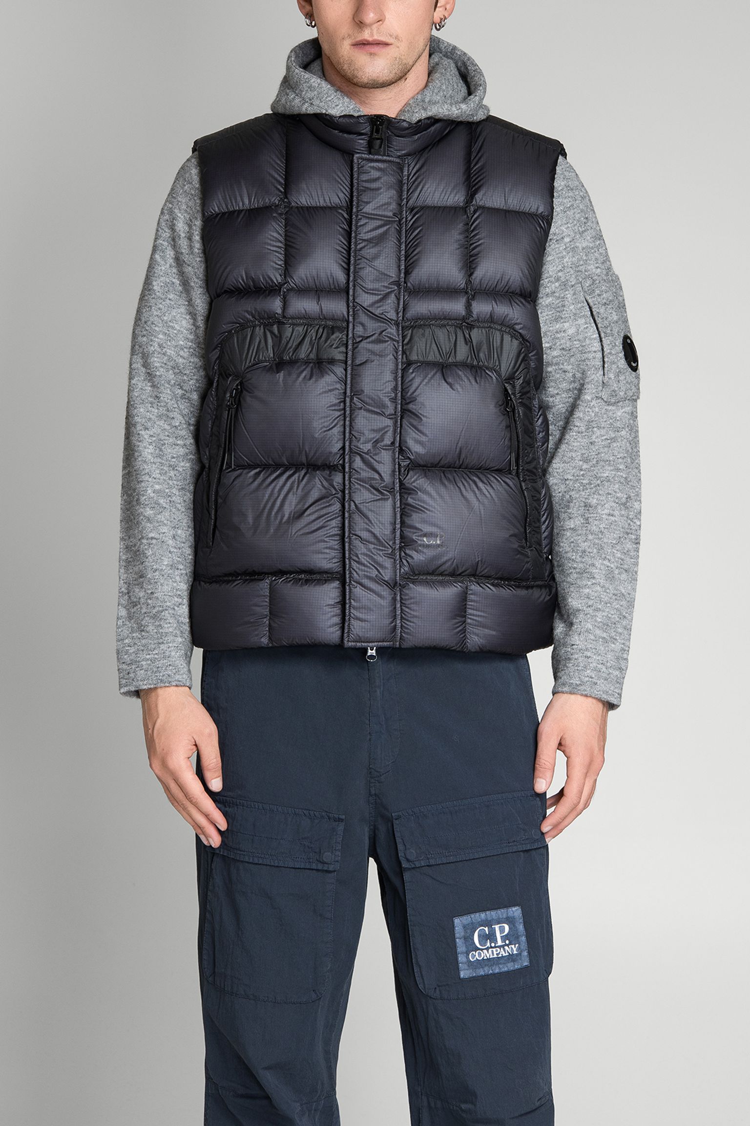 Жилет пуховий OUTERWEAR VEST IN DD SHELL