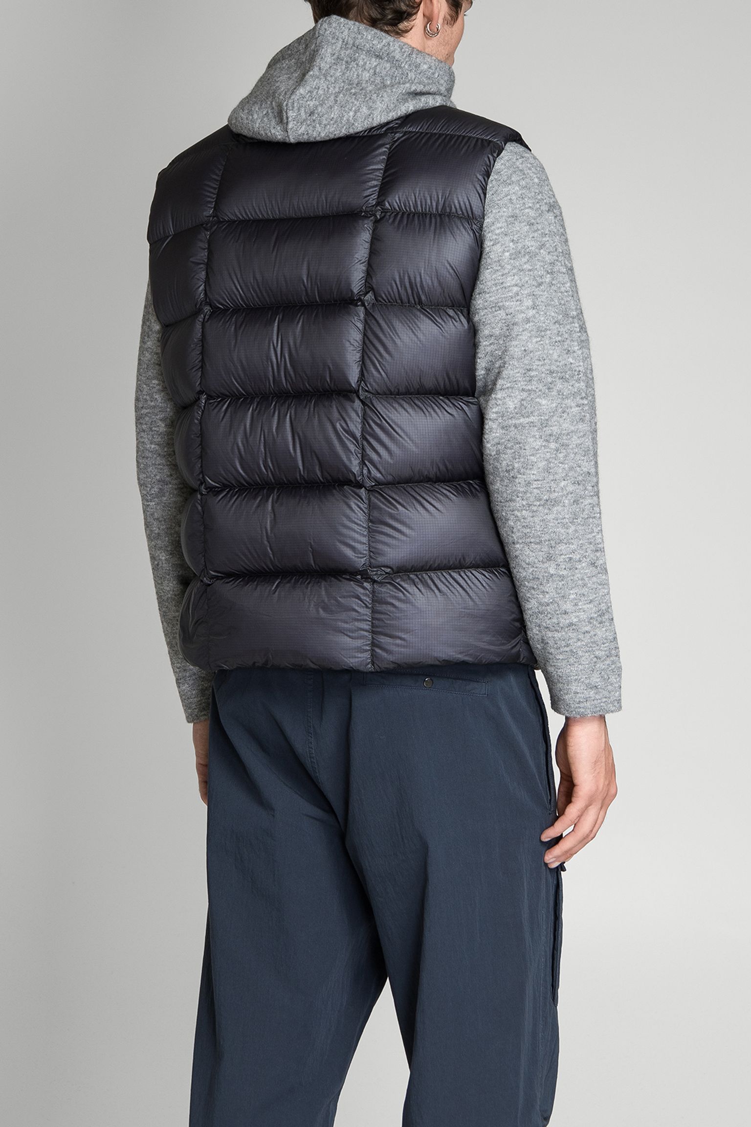 Стильные Жилет пуховой OUTERWEAR VEST IN DD SHELL