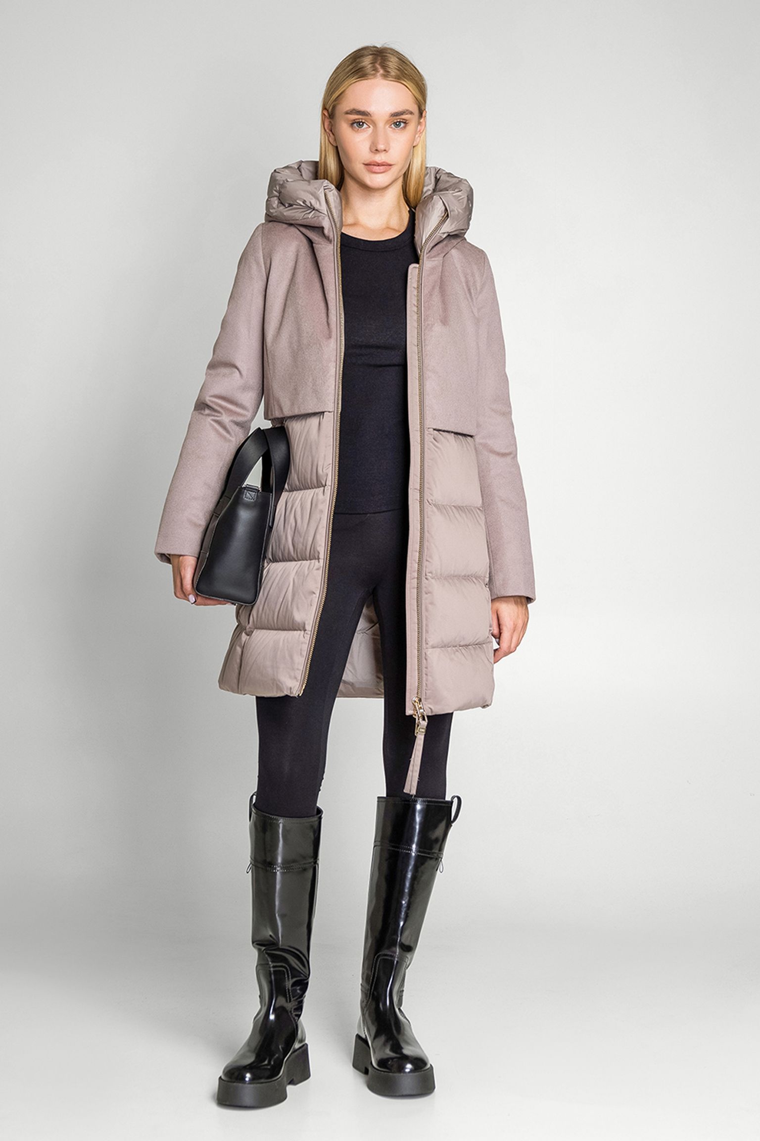 Пальто пуховое WOMAN OUTER JACKET с доставкой