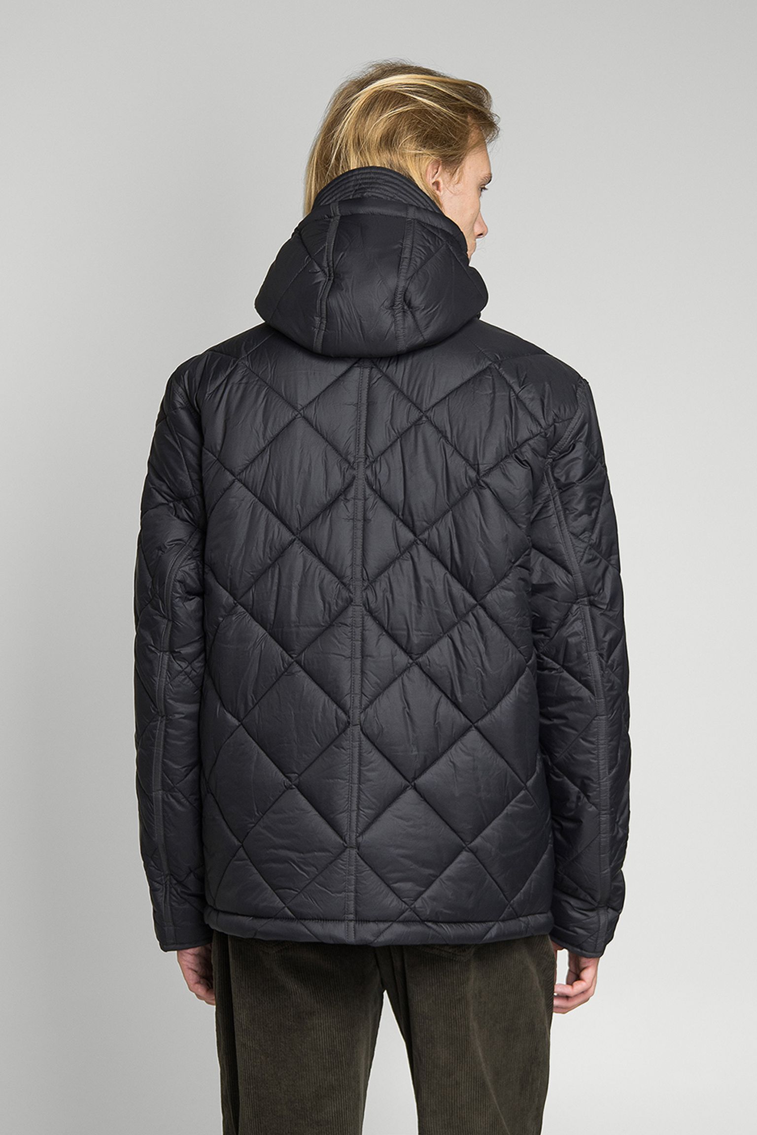 Стильные Куртка RE-ENGINEERED ENDURANCE QUILTED JACKET