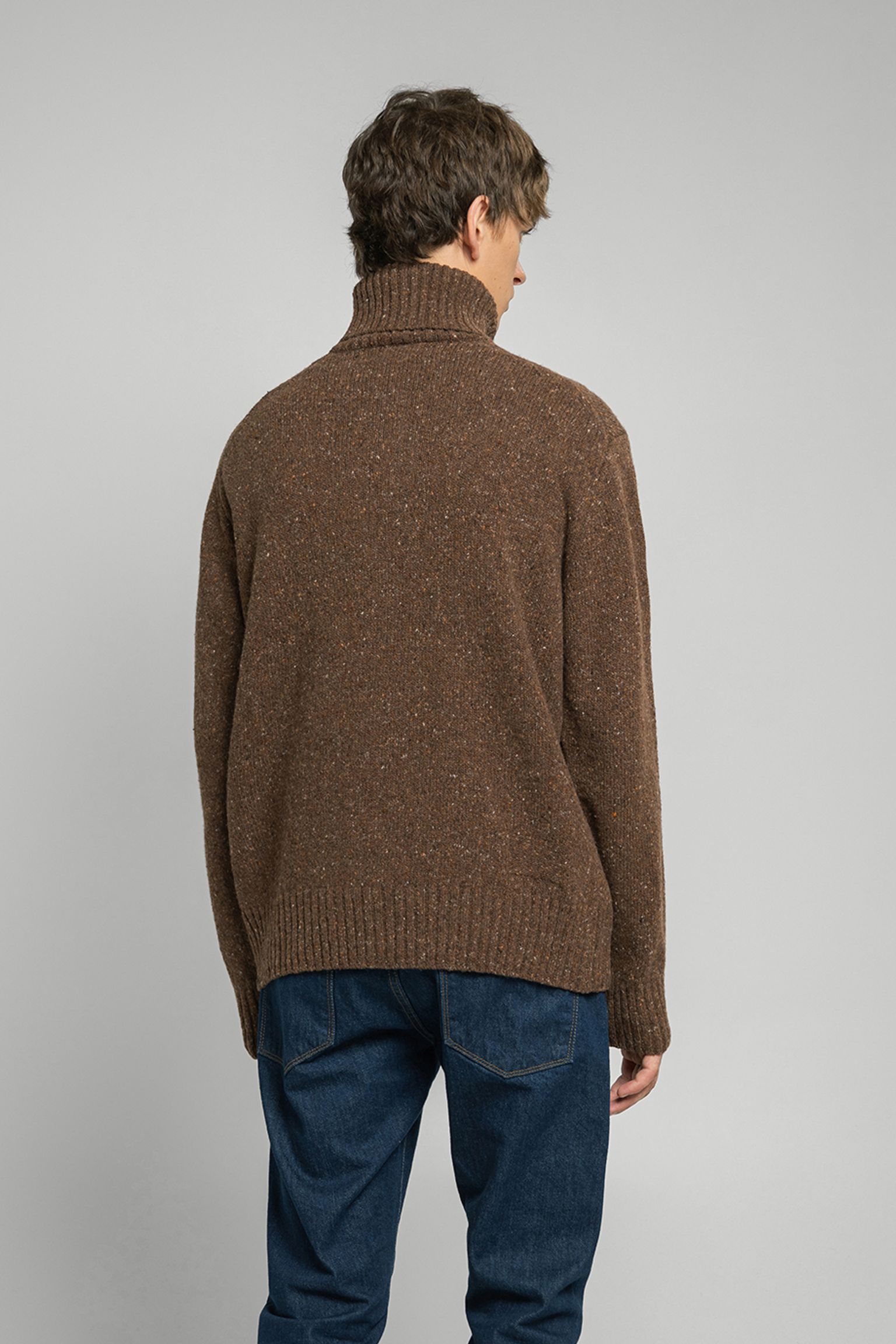 Стильные Гольф   ROLL NECK