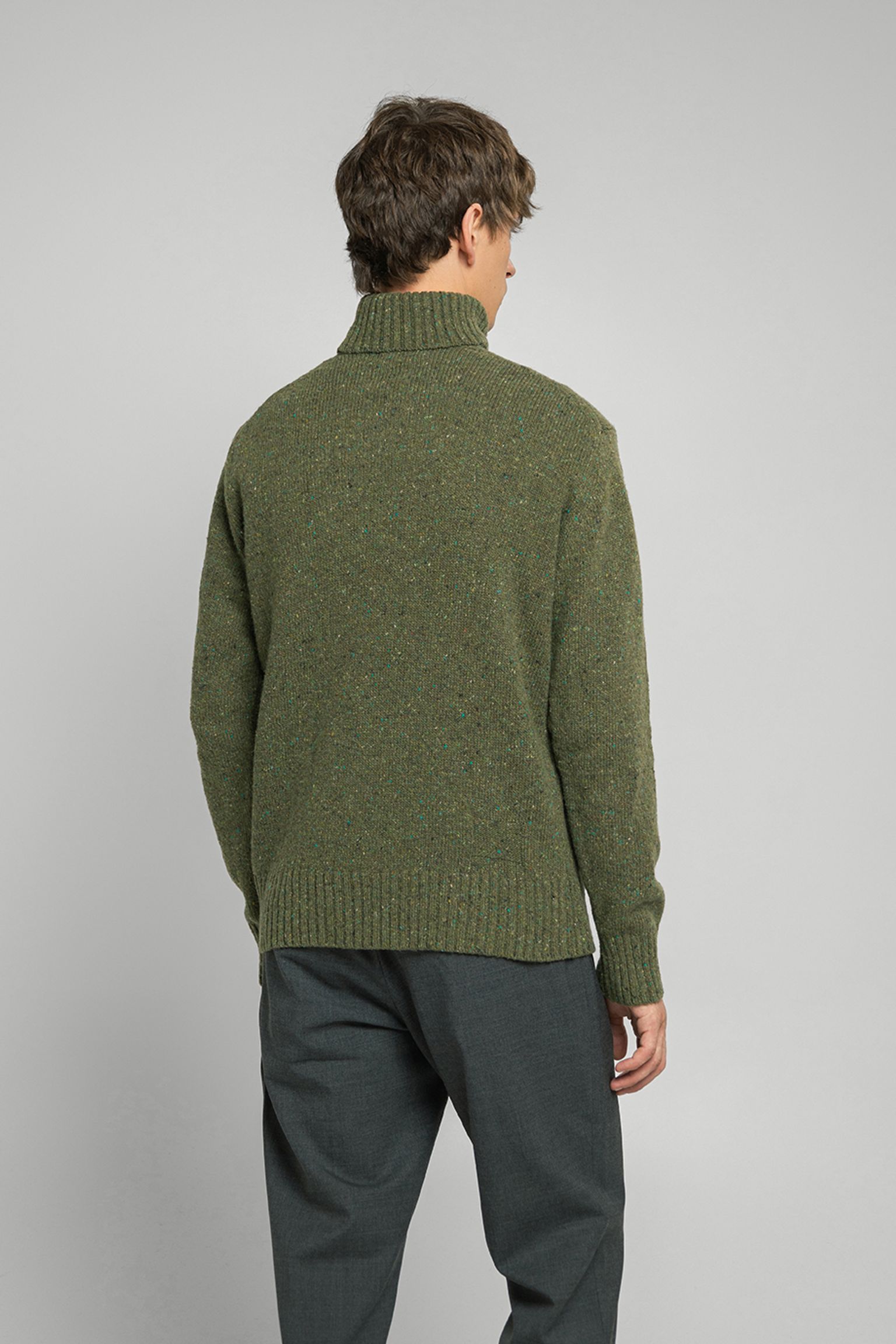 Стильные Гольф   ROLL NECK