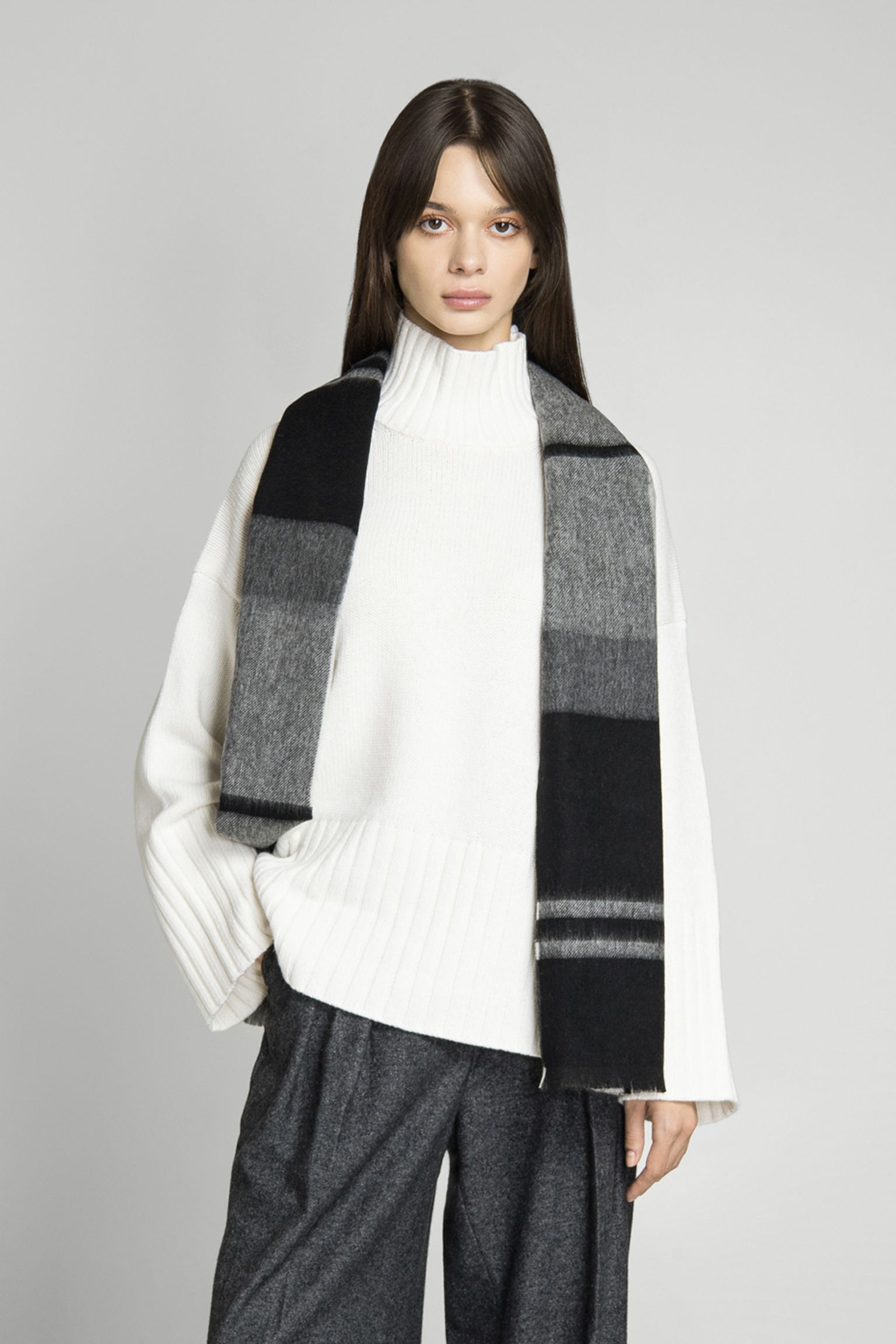 Шарф ROSEFIELD TARTAN SCARF купити в Україні