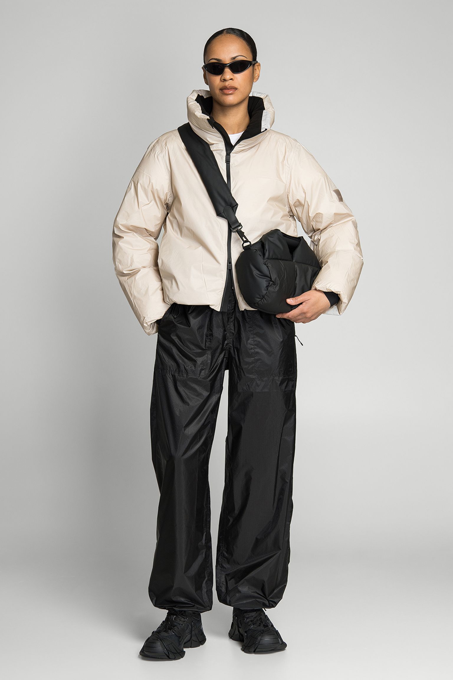 Куртка Kevo Short Puffer Jacket W4T6 с доставкой
