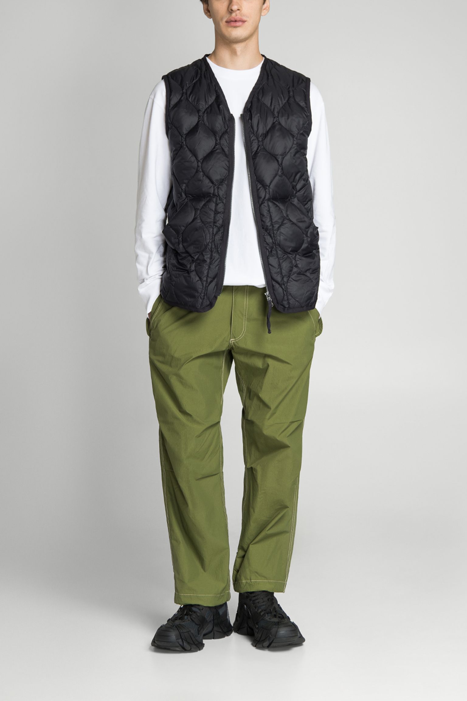 Жилет пуховой MILITARY V NECK W-ZIP DOWN VEST купить в Украине