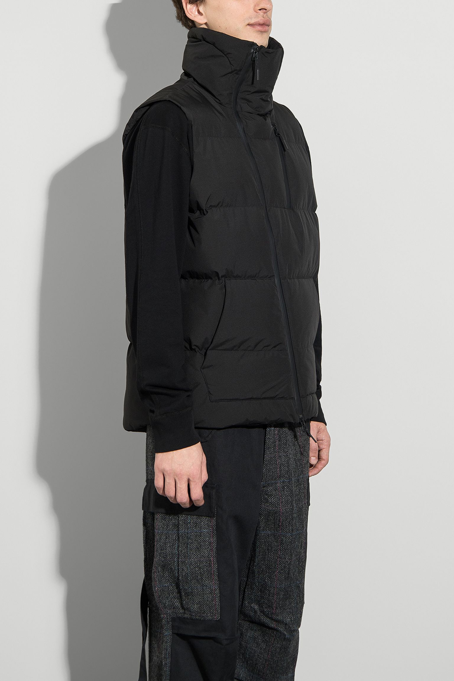 жилет Padded Asym Tech Vest с доставкой