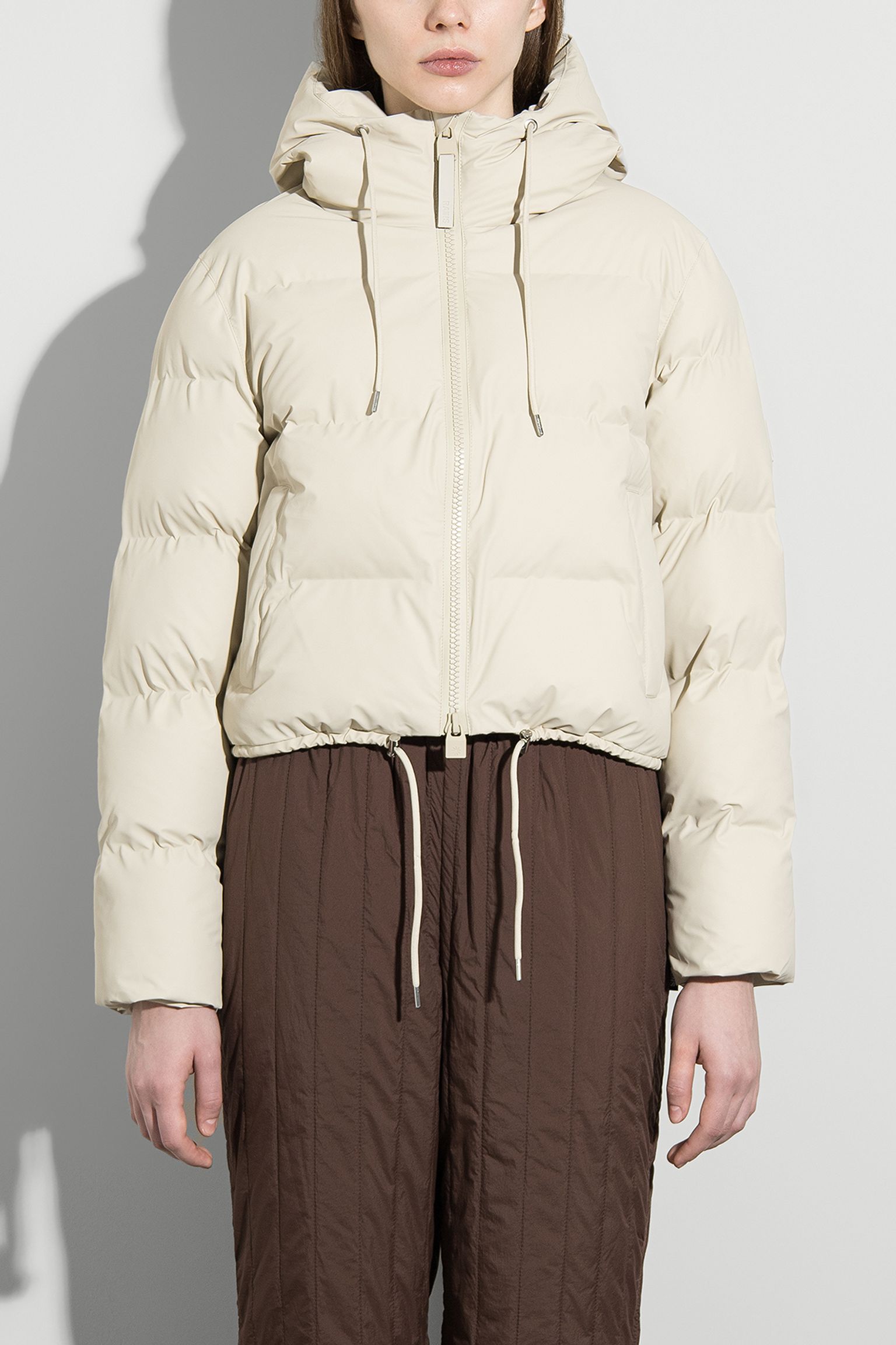 Пуховик Alta Short Puffer Jacket W3T6 с доставкой