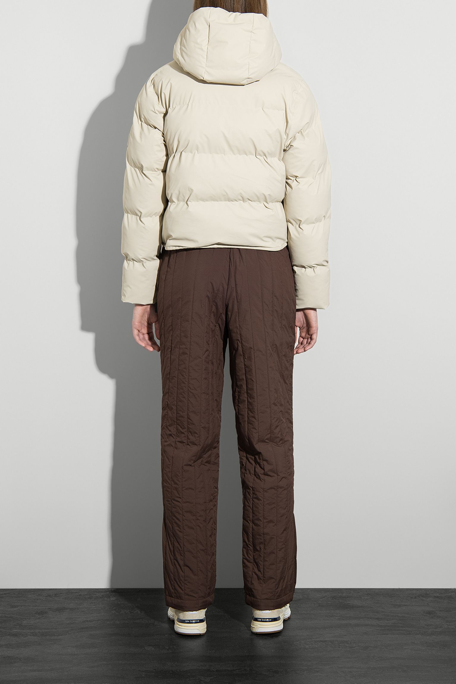 Стильные Пуховик Alta Short Puffer Jacket W3T6