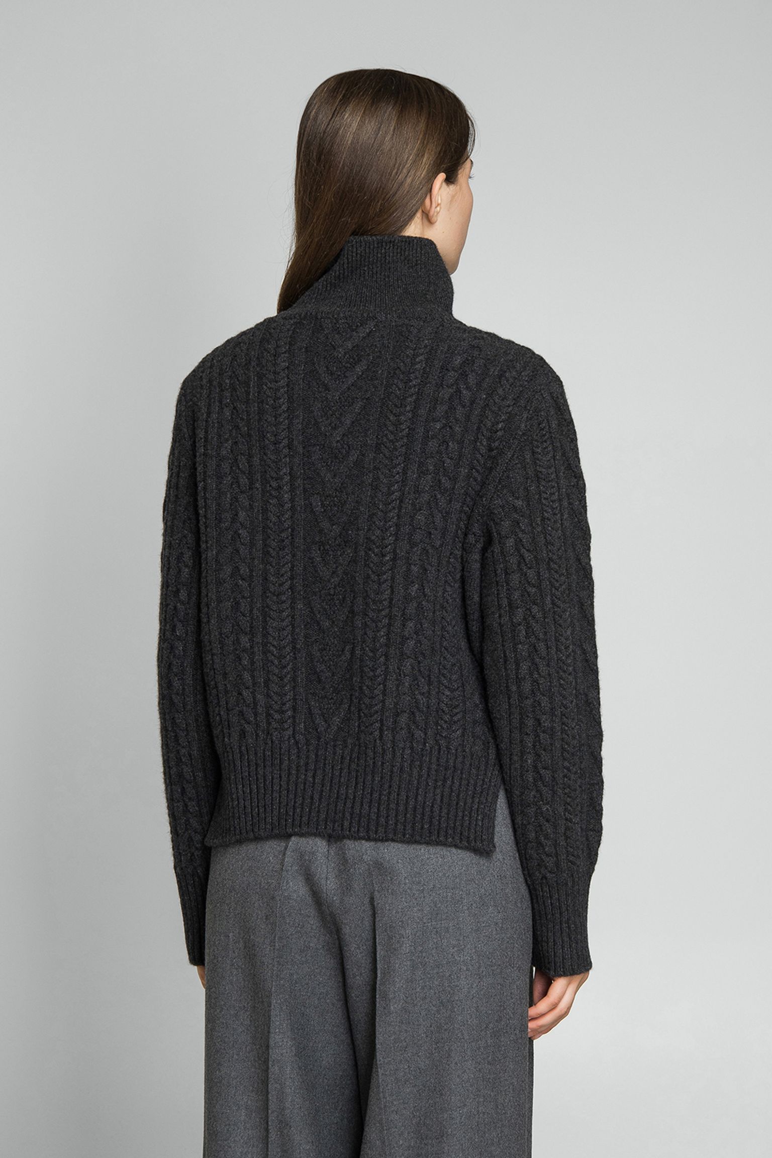 Свитер CABLE TURTLE NECK SWEATER