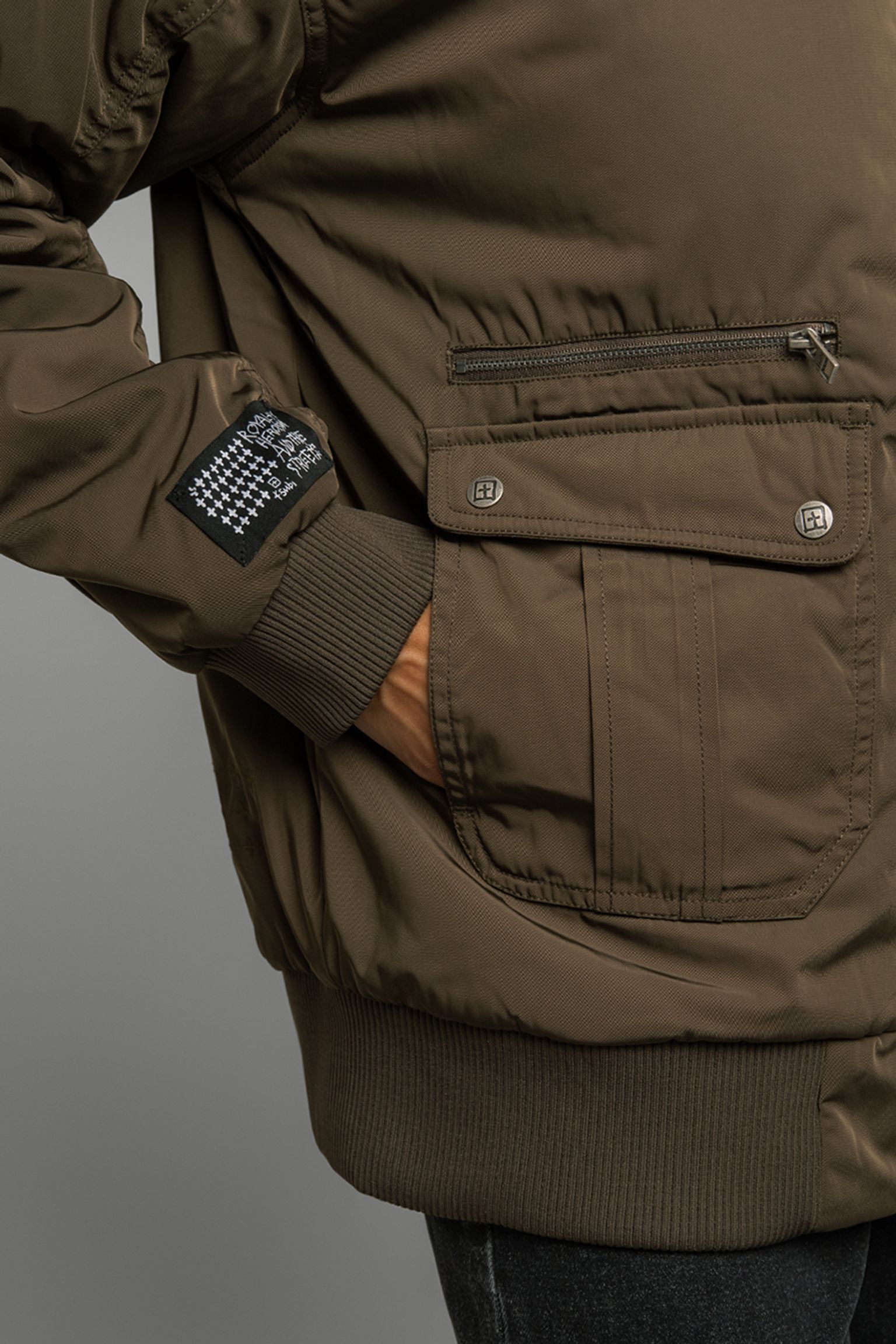 Широкий выбор Куртка KSUBI SCORE BOMBER