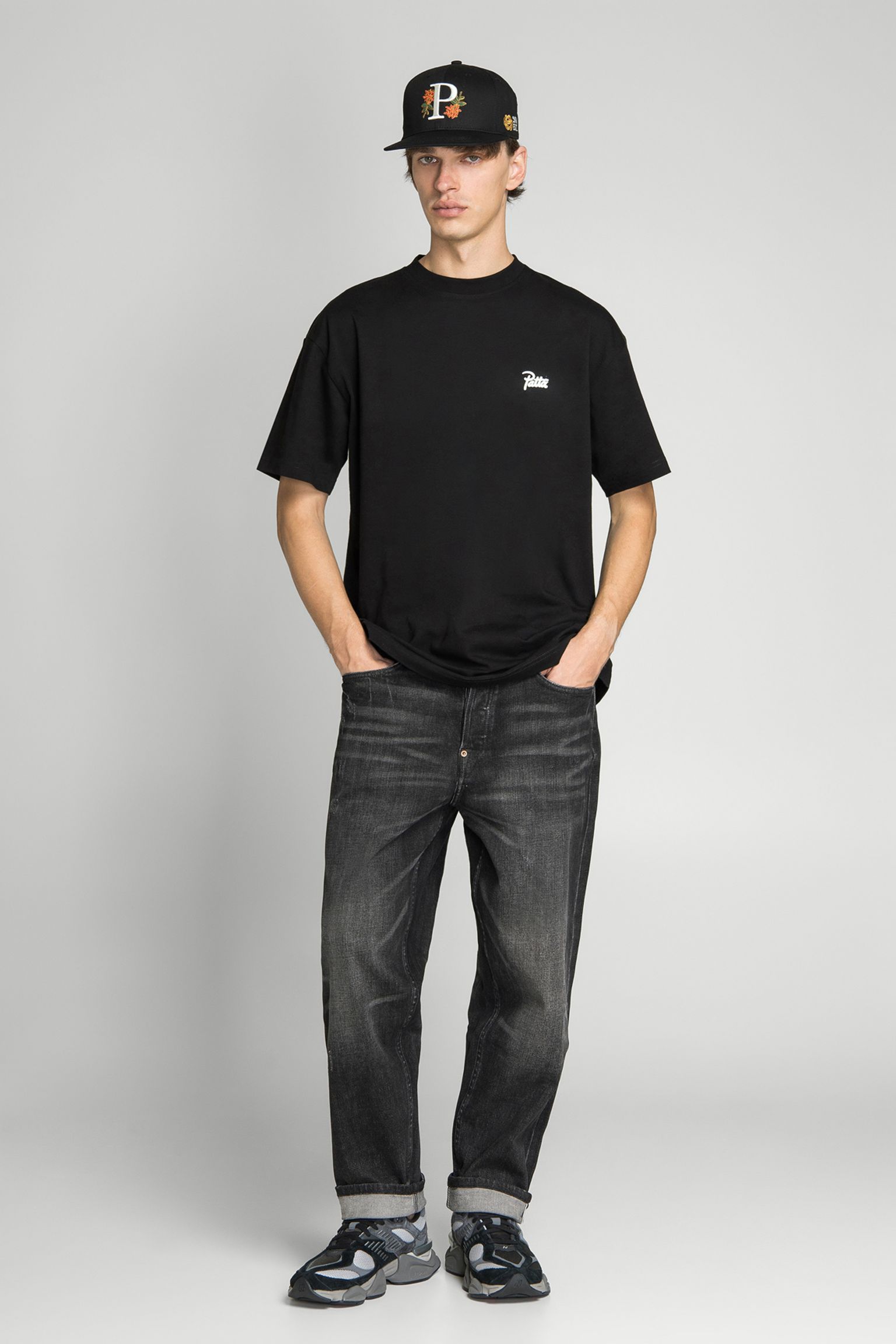 Футболка Basic Script Logo T-Shirt с доставкой