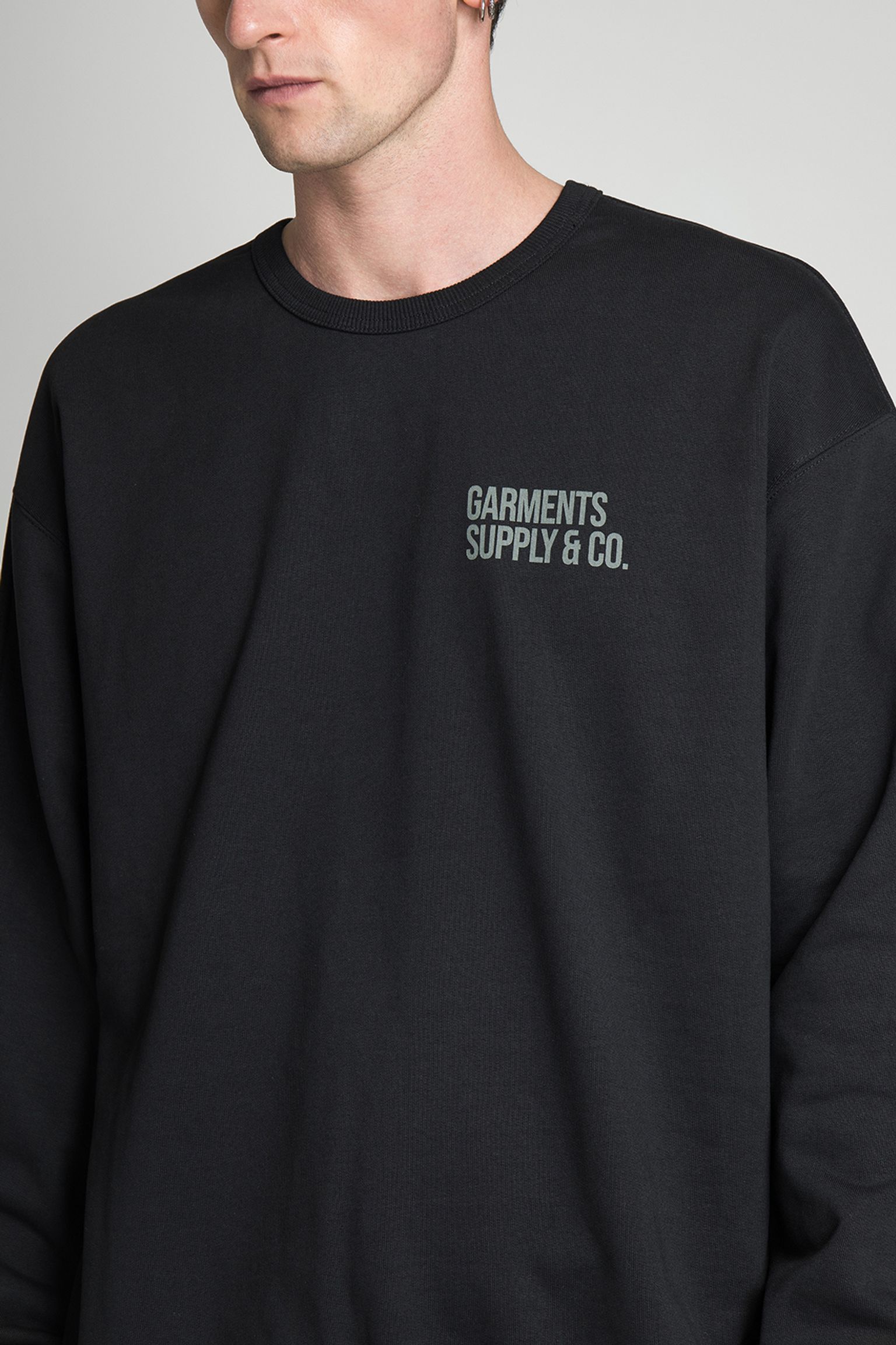 Свитшот SERVICE LABEL SWEATSHIRT