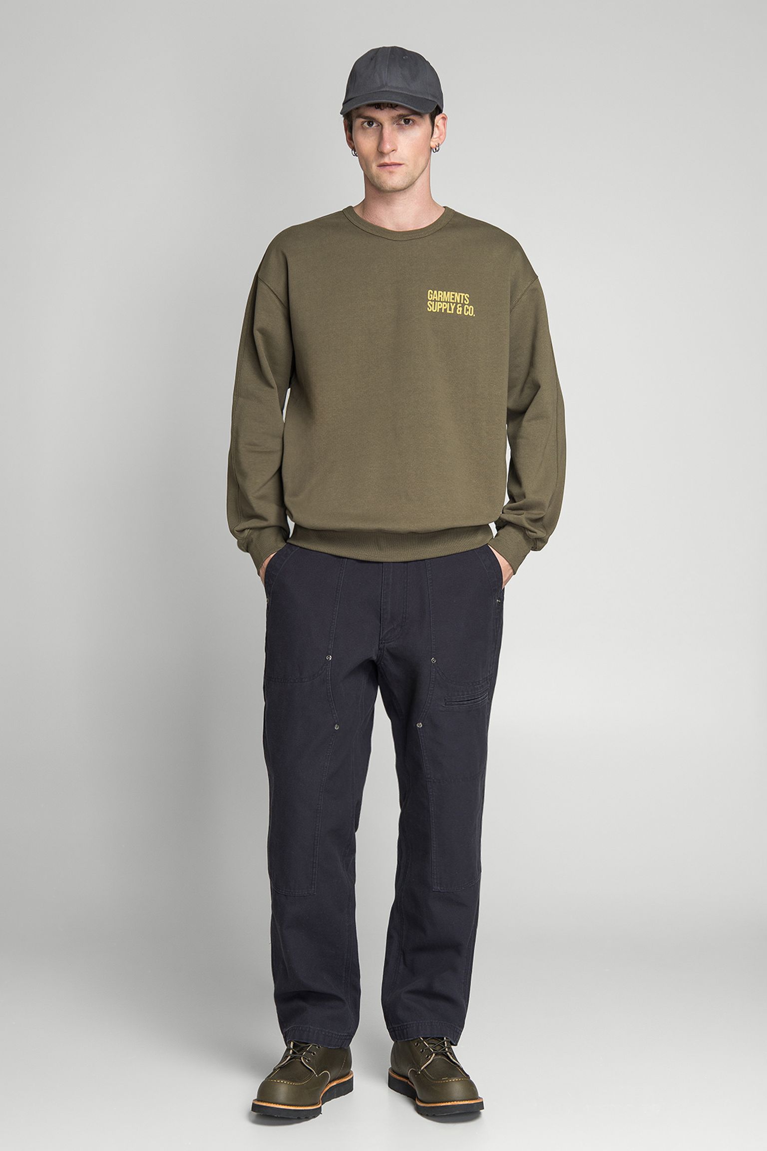 Свитшот SERVICE LABEL SWEATSHIRT с доставкой