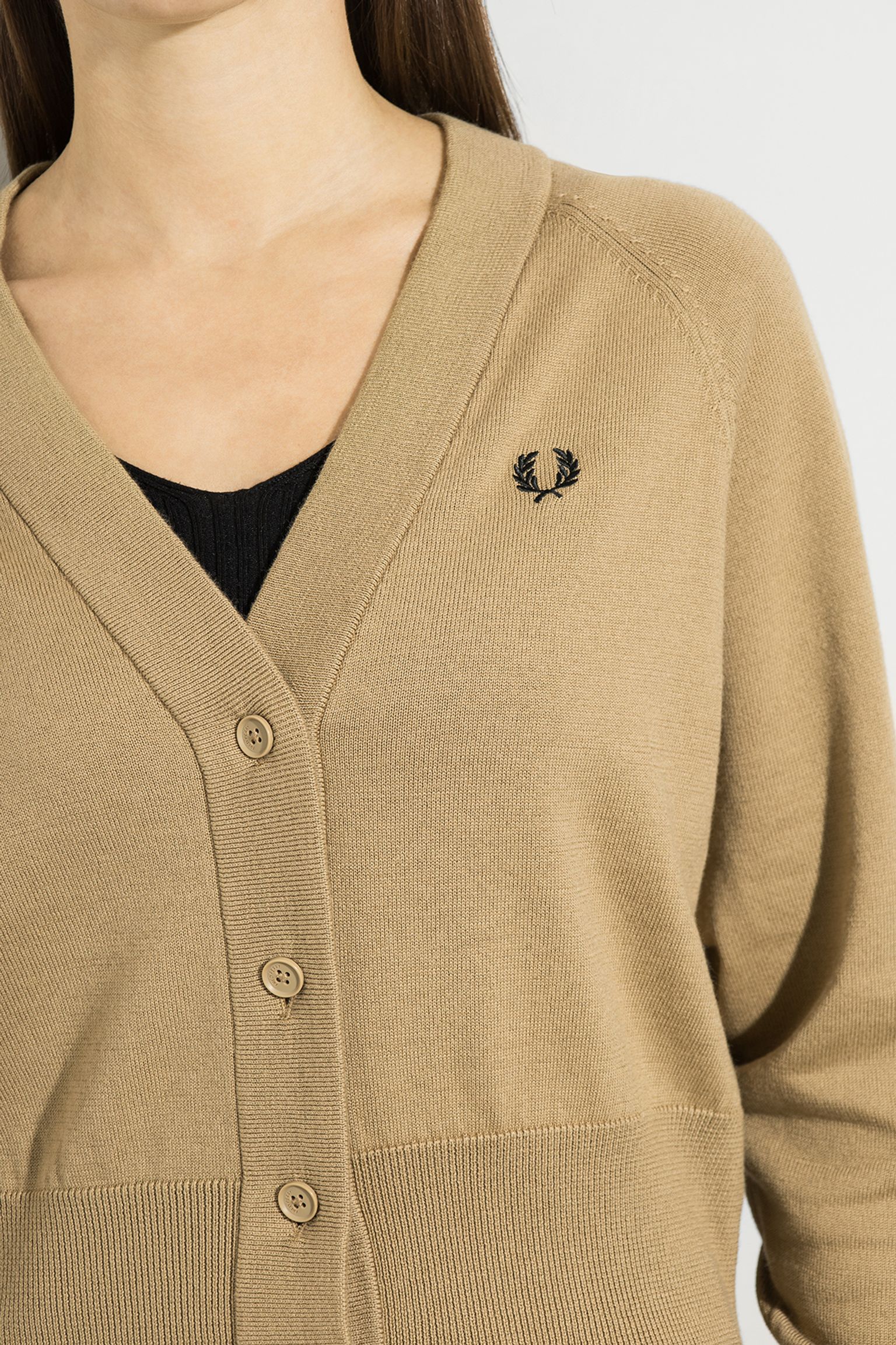 Широкий выбор Кардиган V-NECK CARDIGAN