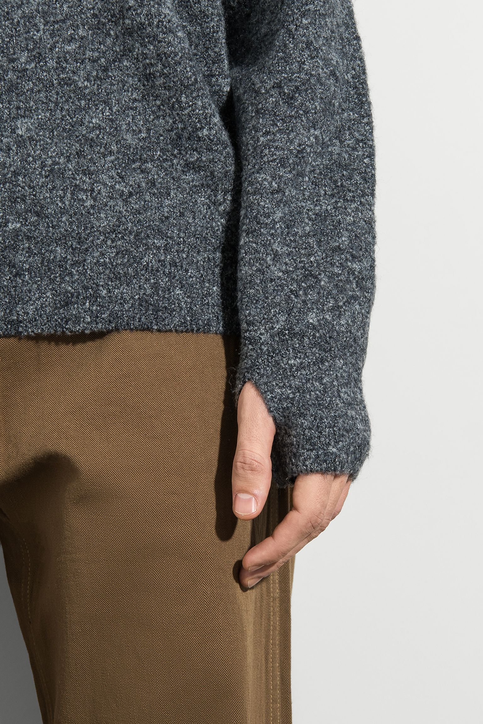 Широкий выбор Свитер BOUCLE CREW NECK JUMPER