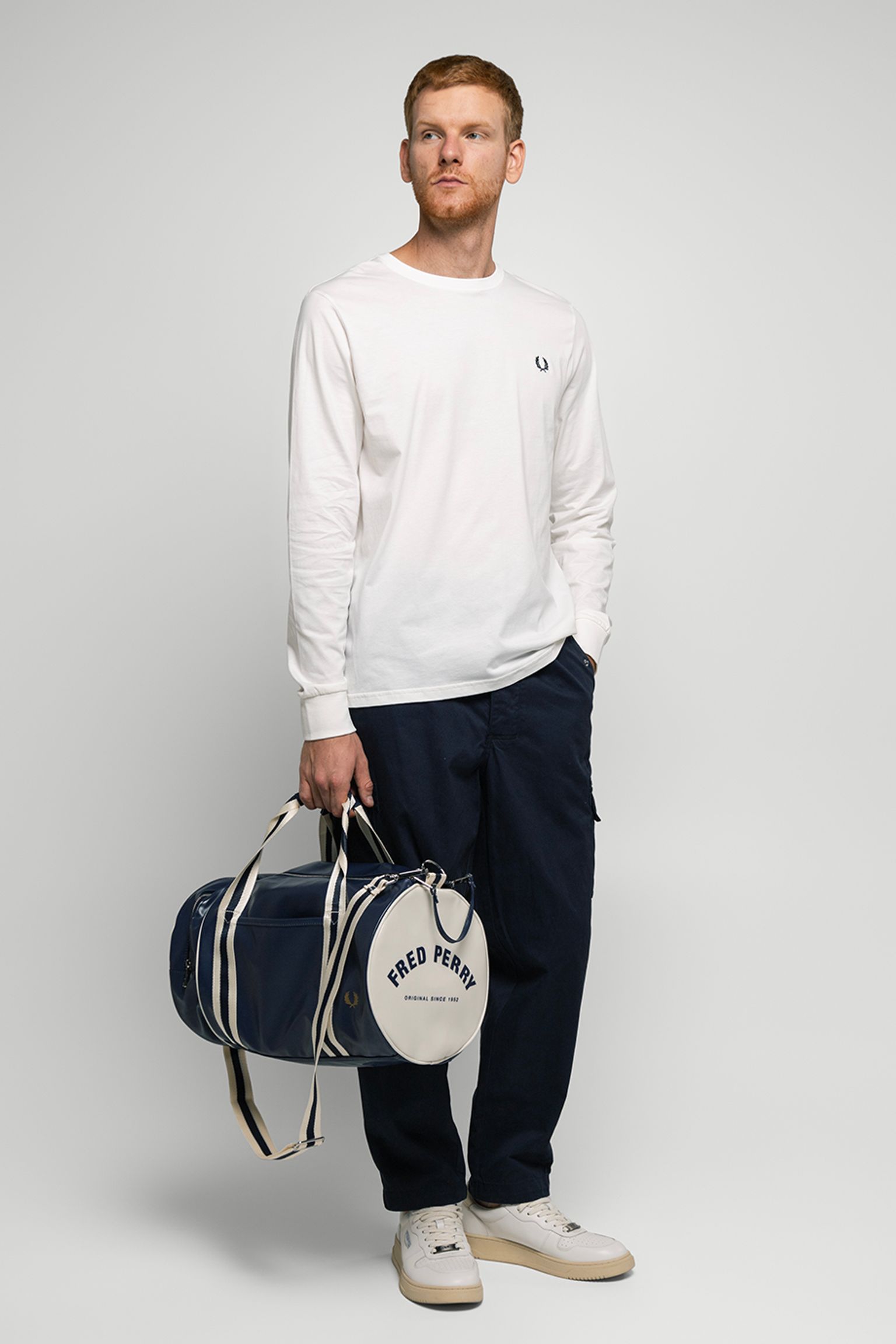 Сумка Fred Perry CLASSIC BARREL BAG