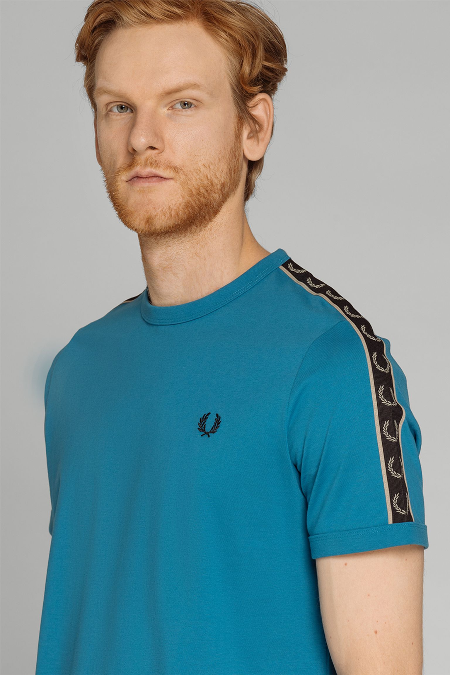 Футболка Fred Perry CONTRAST TAPE RINGER T-SHIRT