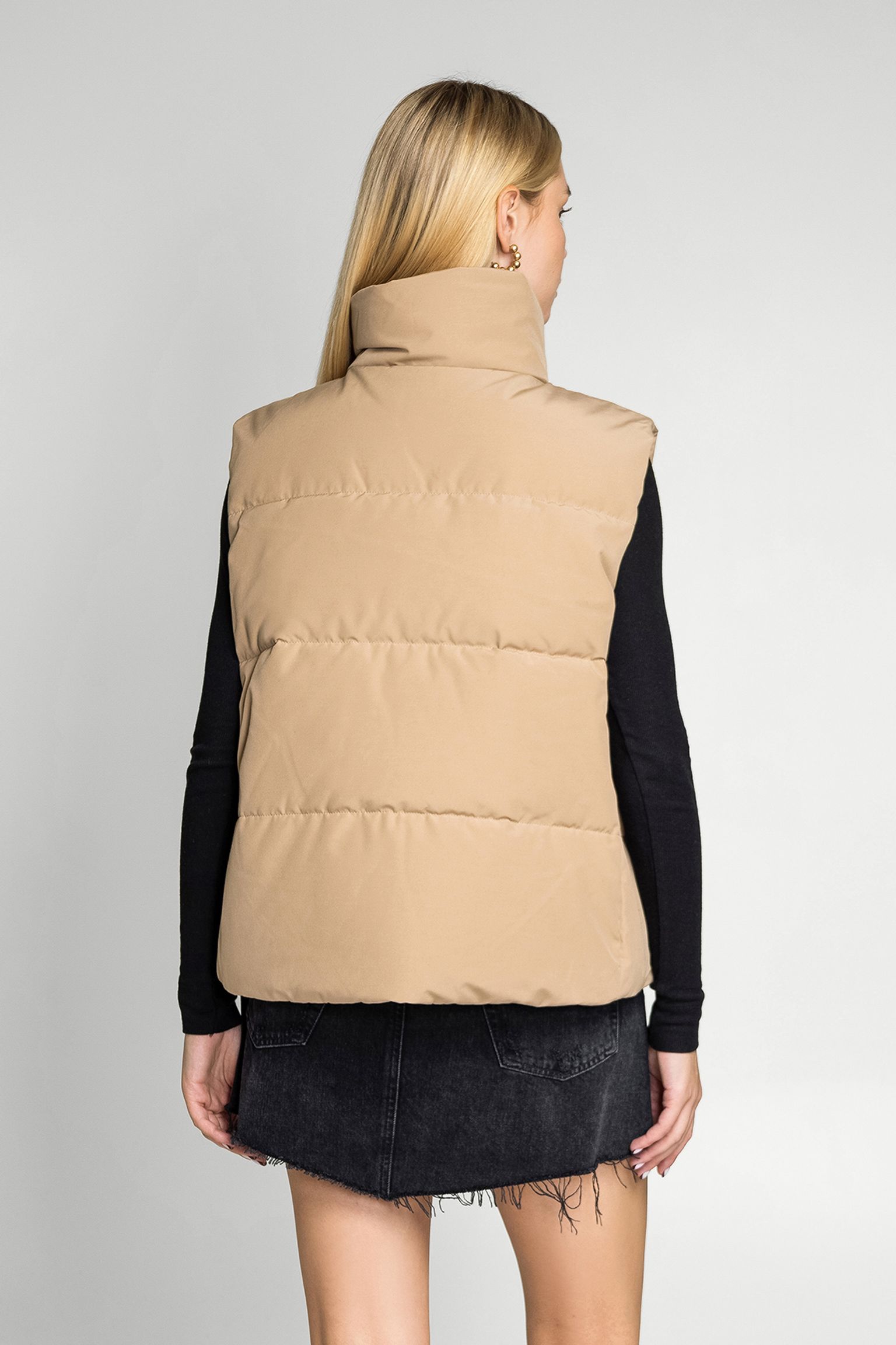 Стильні Жилет пуховий GRANDVIEW CROPPED VEST-BD