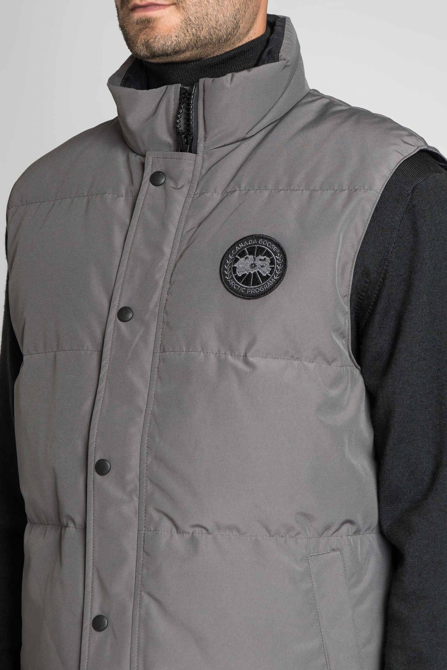 Широкий выбор Жилет пуховой GARSON VEST BLACK LABEL-CR