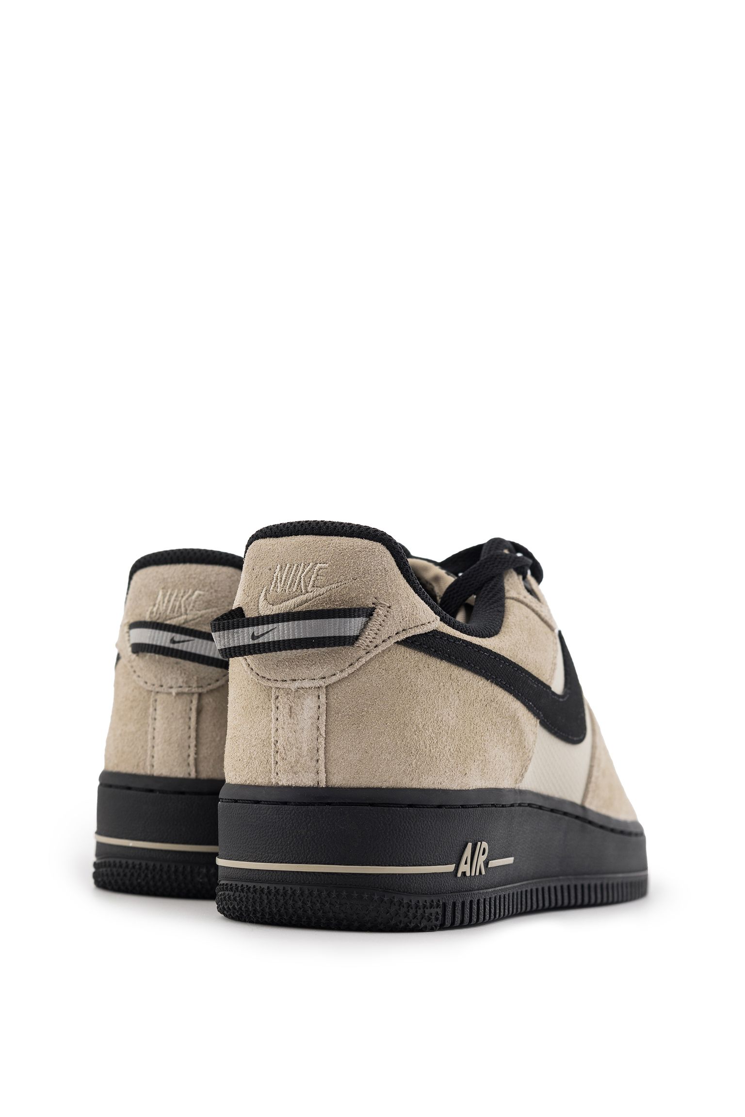 Стильні Кросівки AIR FORCE 1 '07 LV8 SE