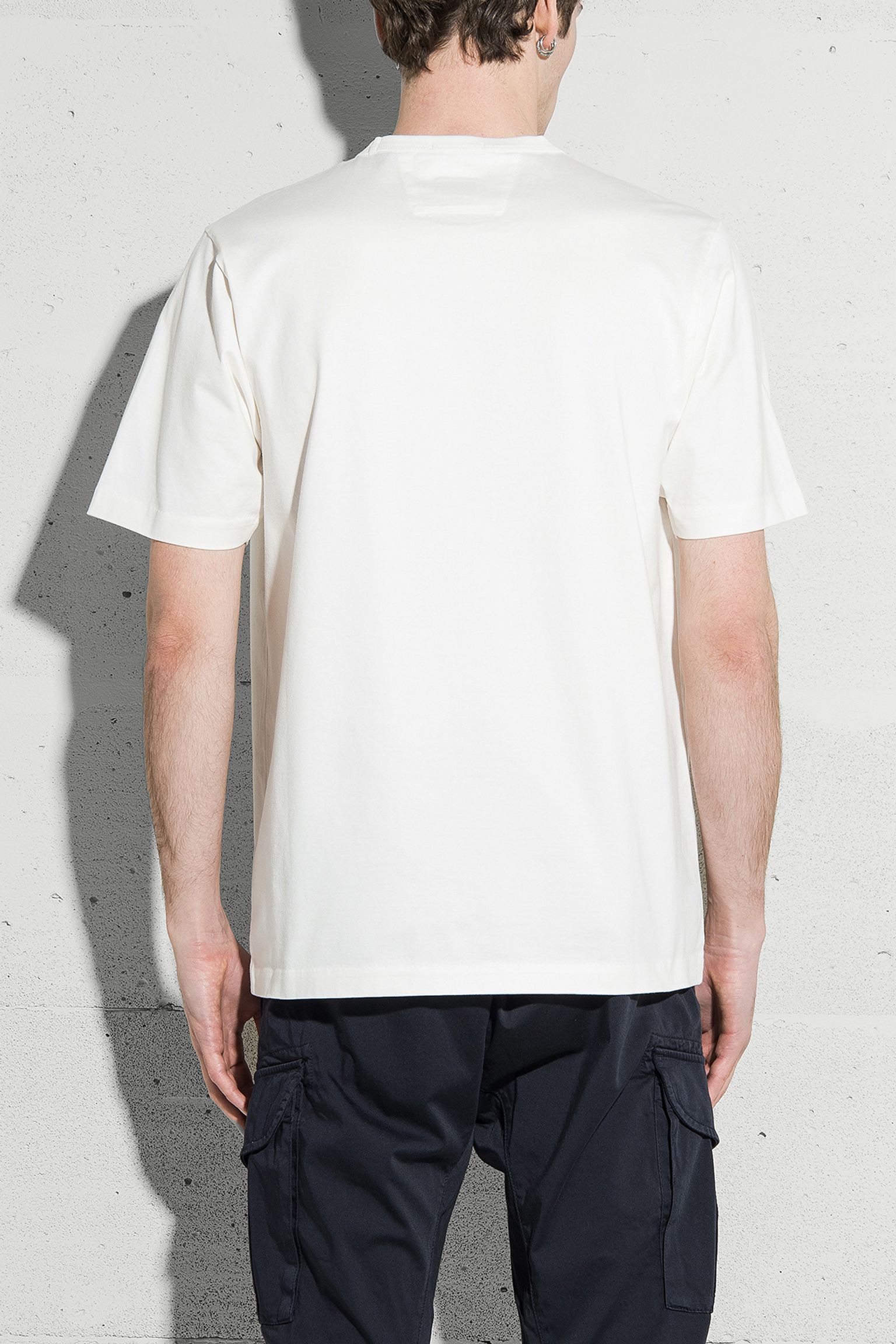 Стильные Футболка 30/2 MERCERIZED JERSEY TWISTED WRITTEN LOGO