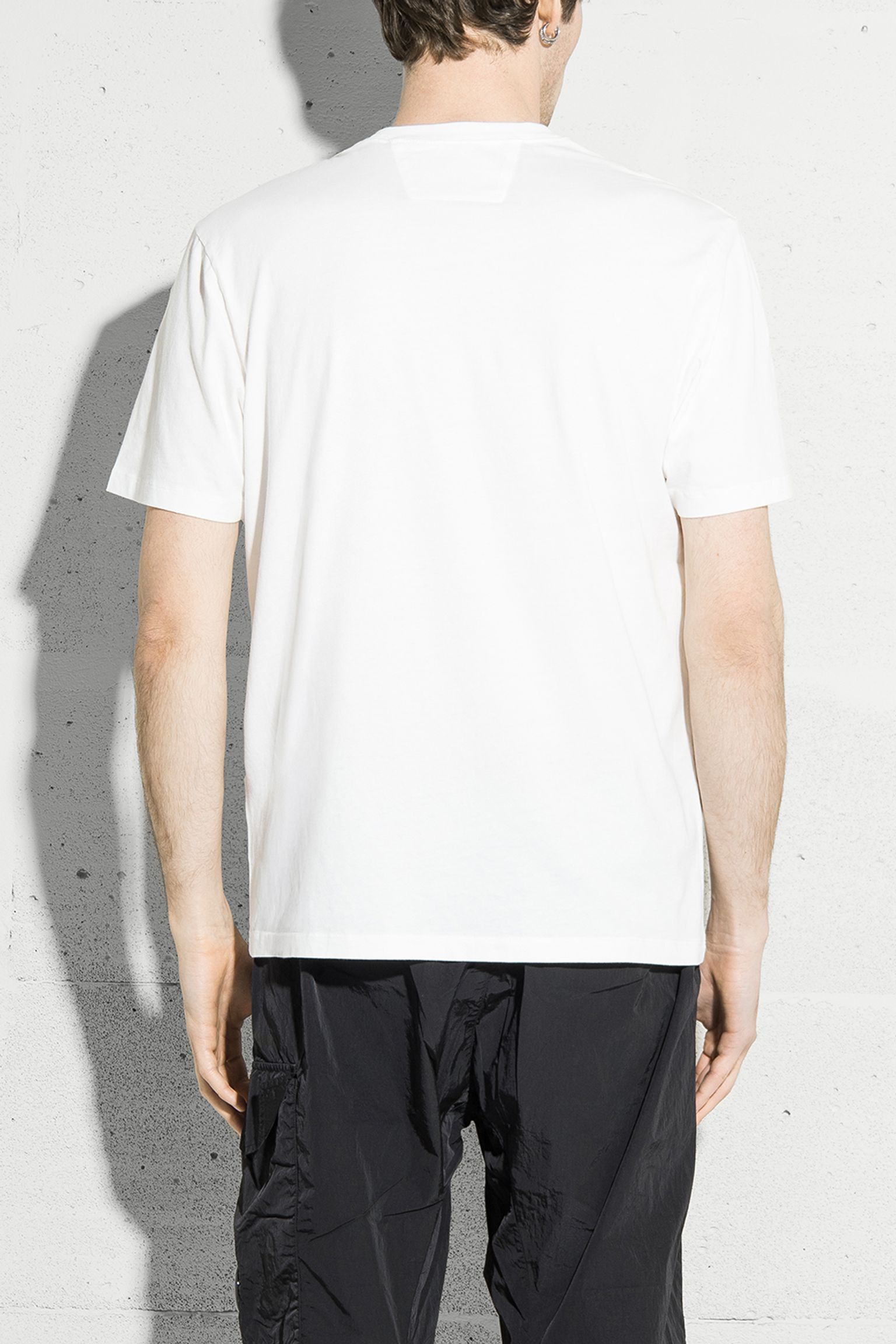 Стильные Футболка 30/1 JERSEY VERTICAL LOGO