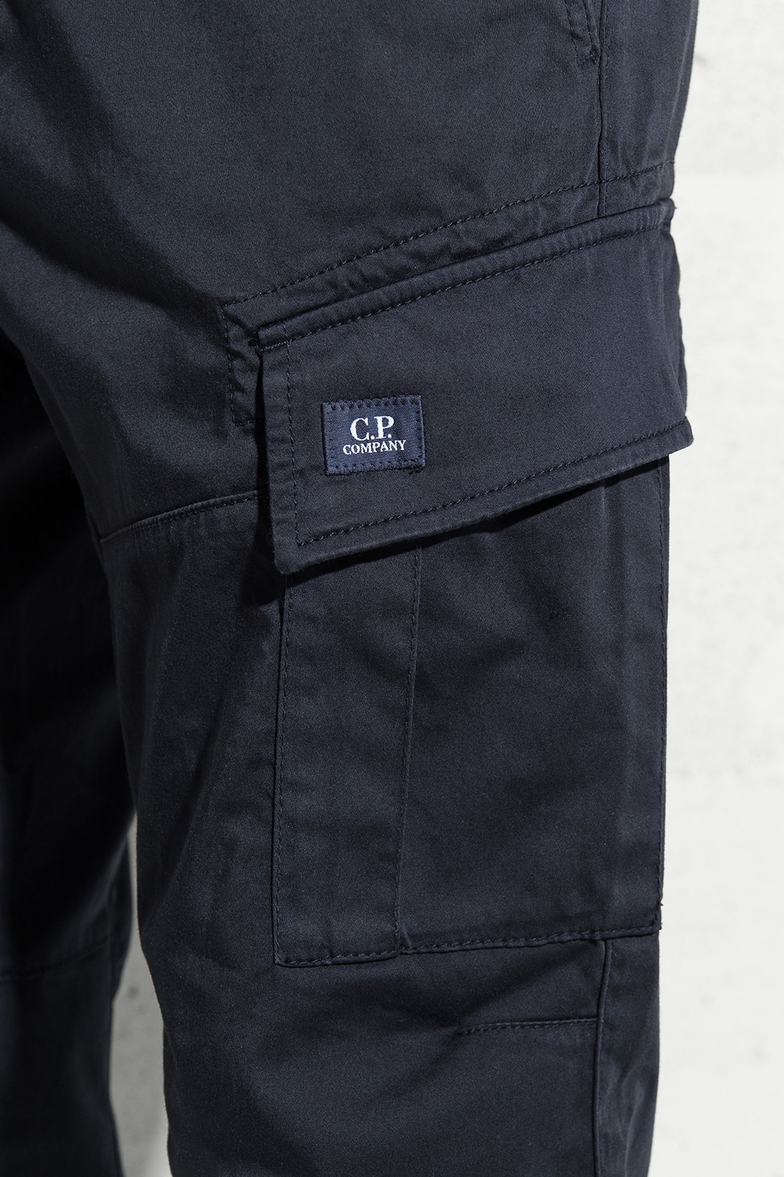 Широкий выбор Брюки SATEEN STRETCH CARGO LOGO